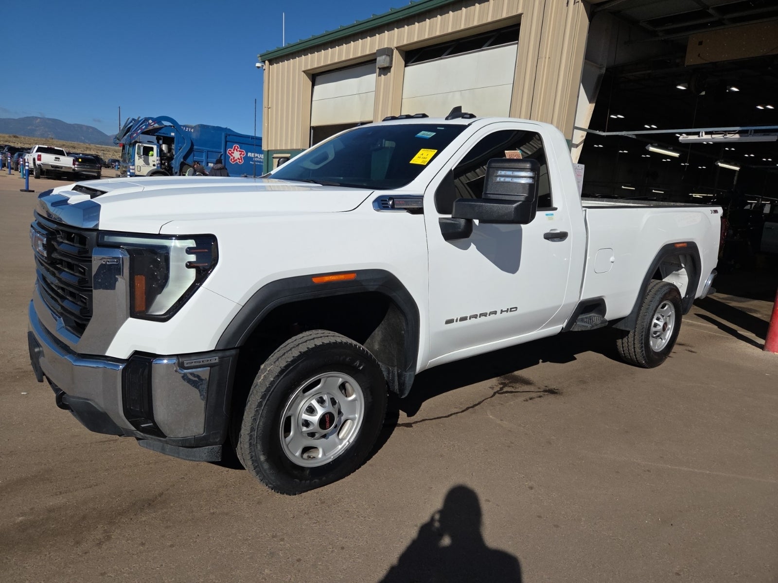 2024 GMC Sierra 2500HD 4WD Reg Cab 142" Pro