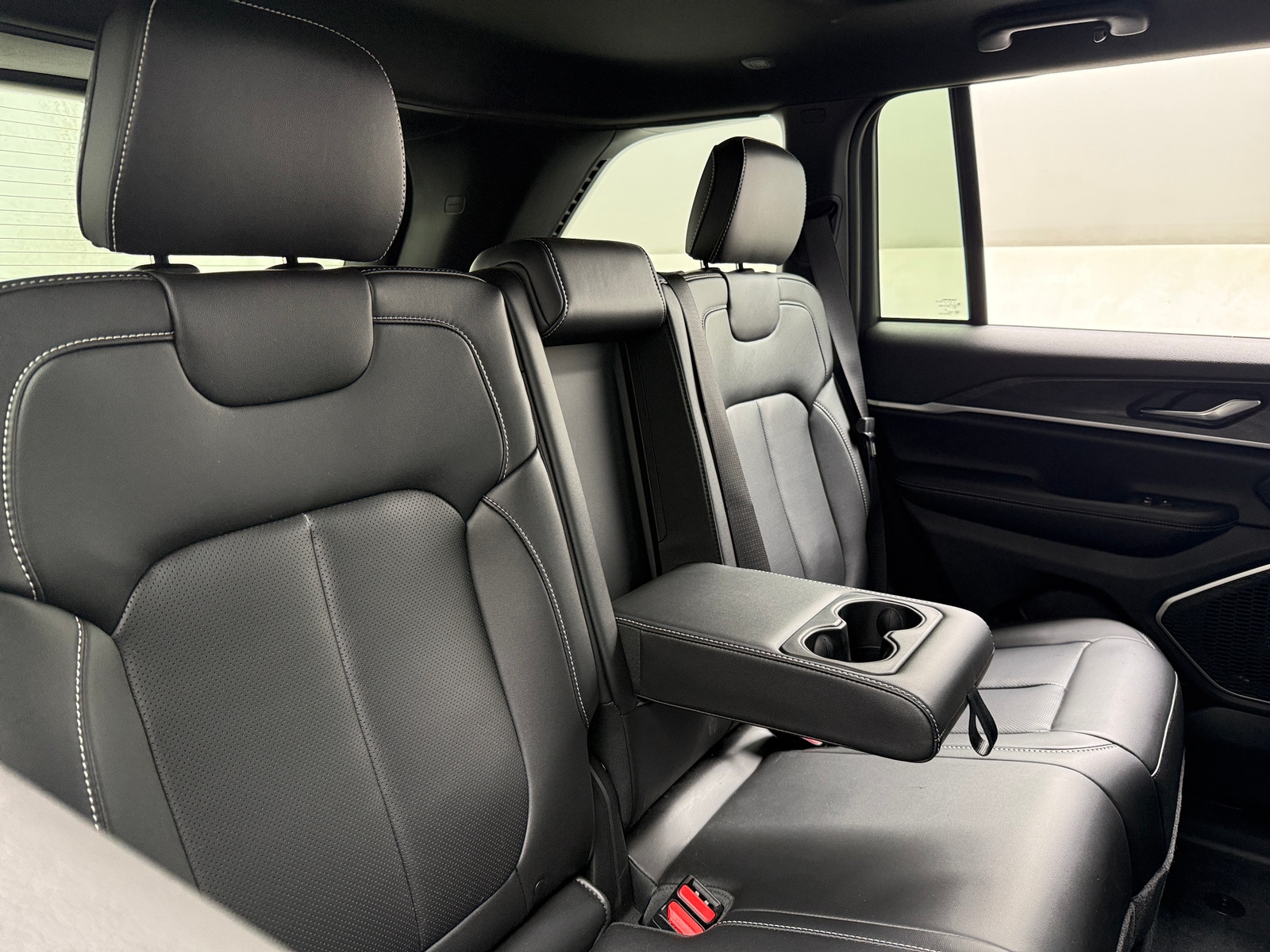 Thumbnail: 2026 Jeep Grand Cherokee - 5
