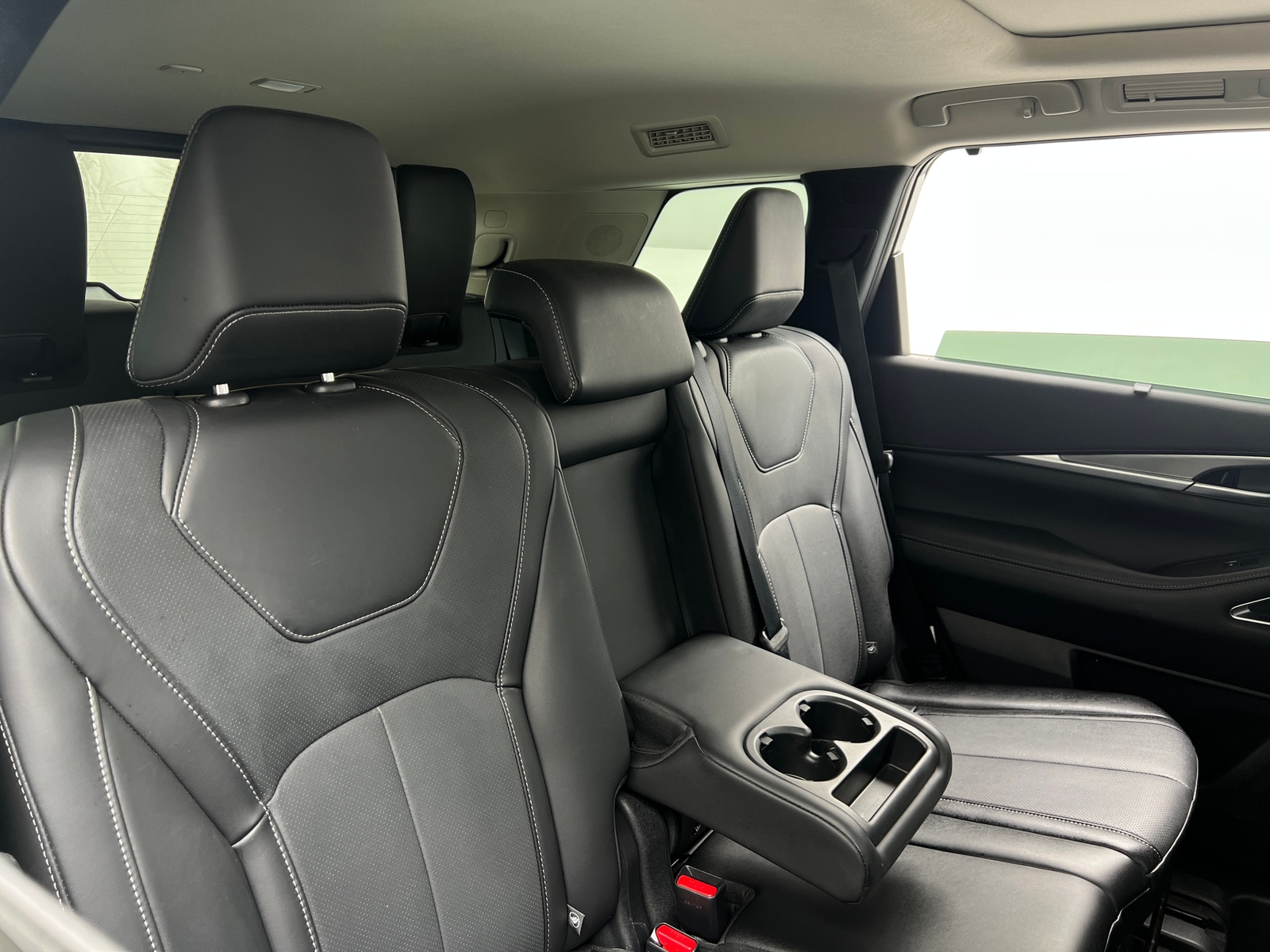 Thumbnail: 2026 INFINITI QX60 - 5