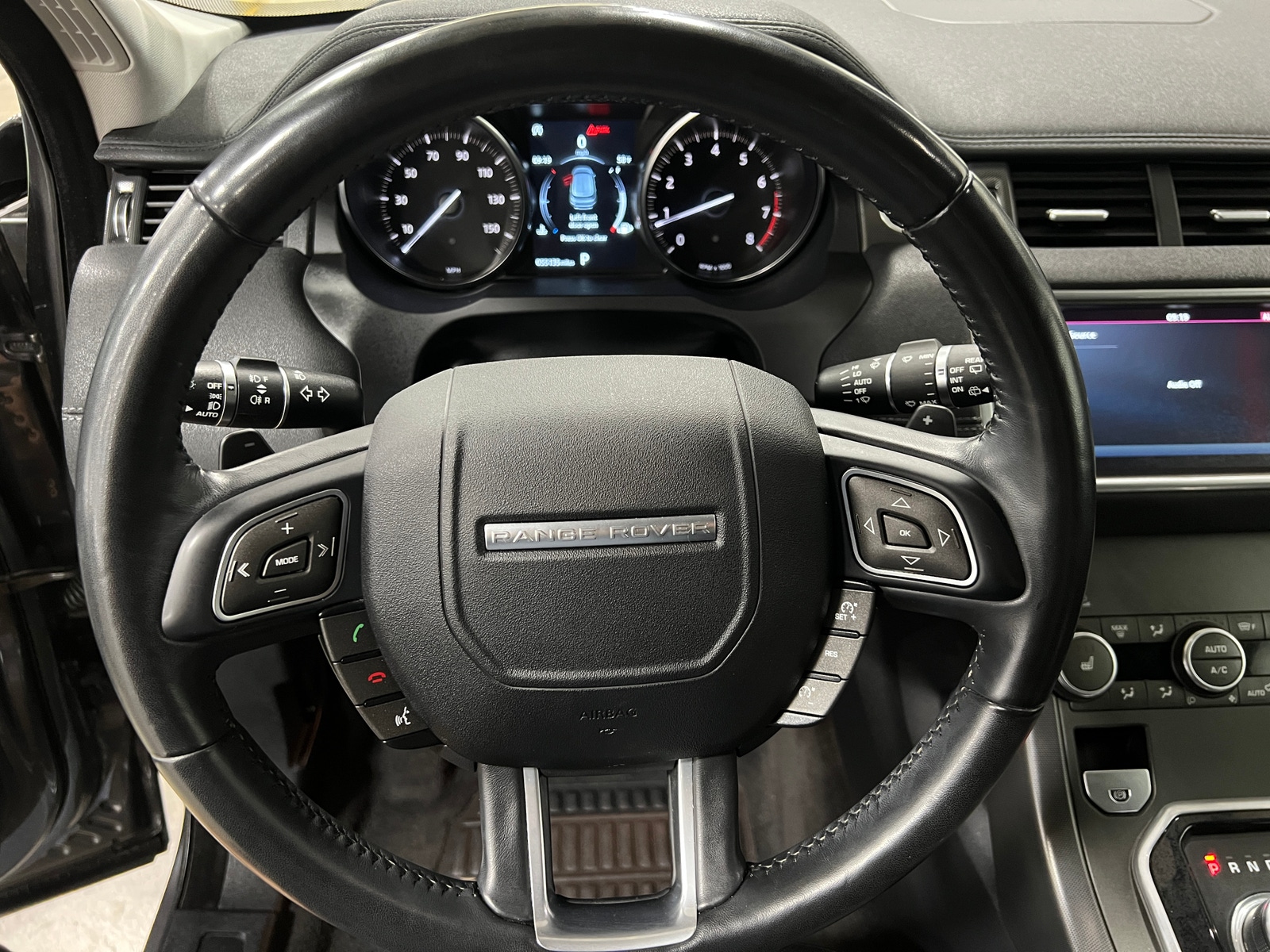 Thumbnail: 2019 Land Rover Range Rover Evoque - 4