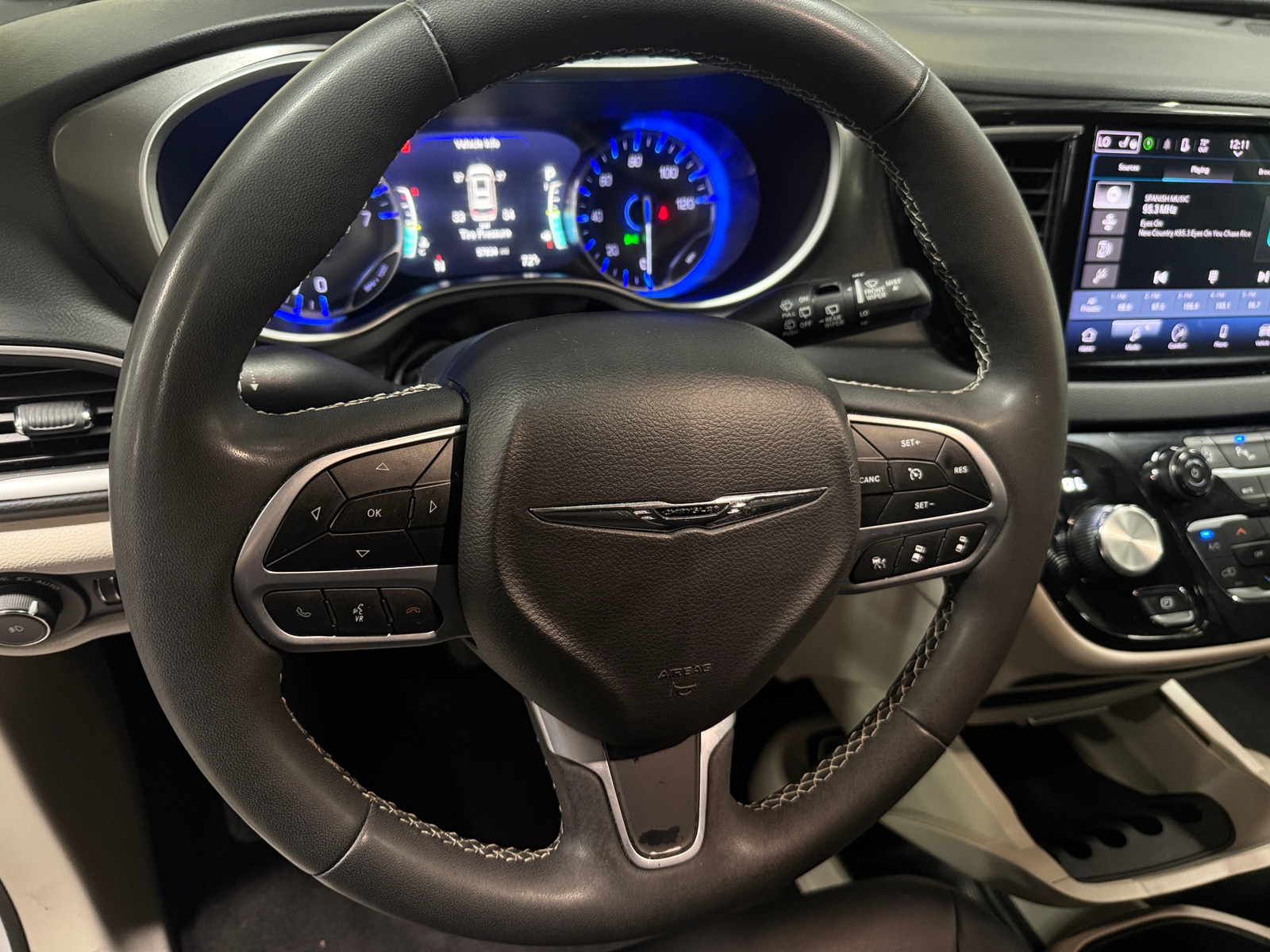 Thumbnail: 2024 Chrysler Pacifica - 4