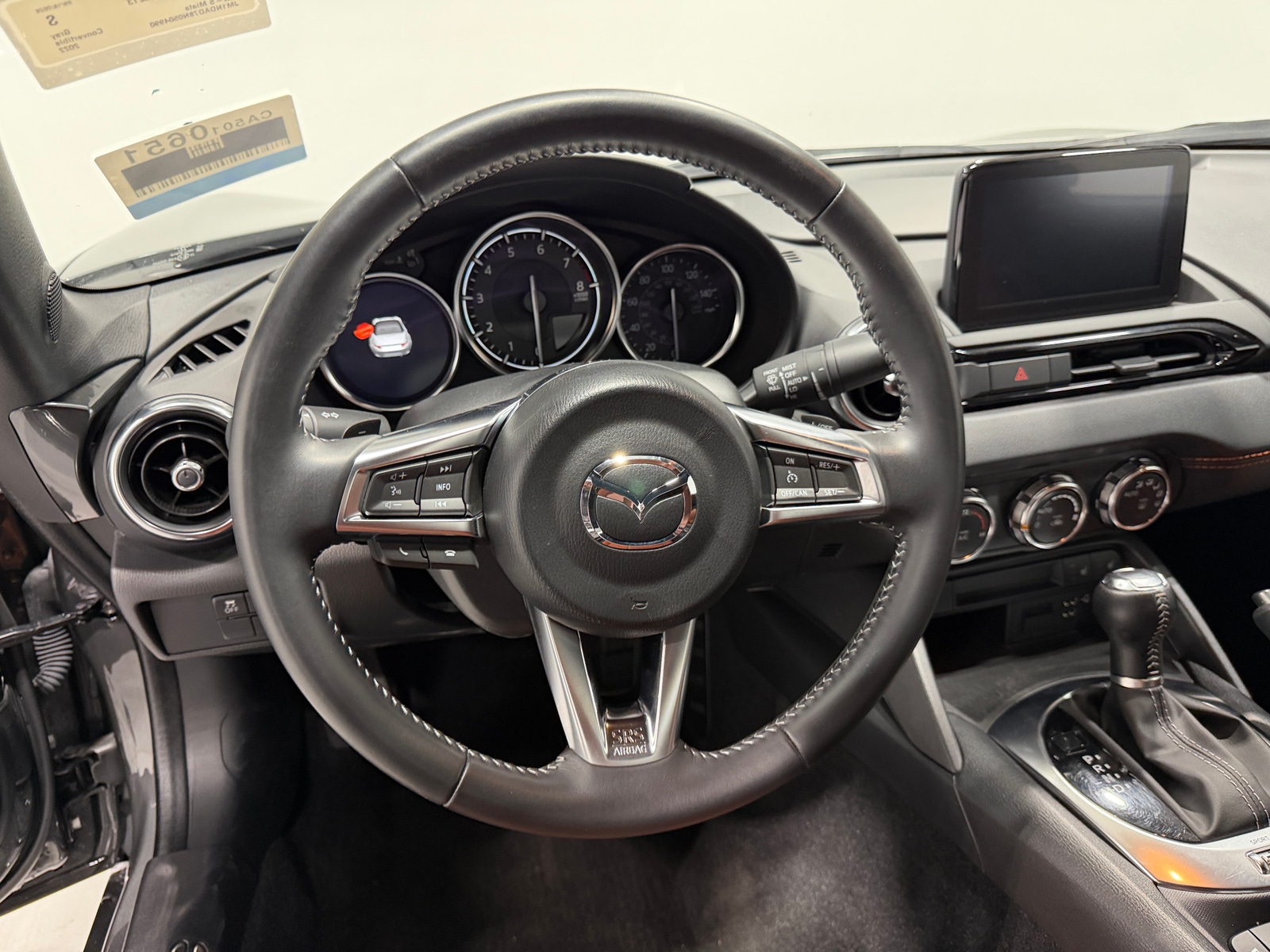 Thumbnail: 2022 Mazda MX-5 Miata - 4