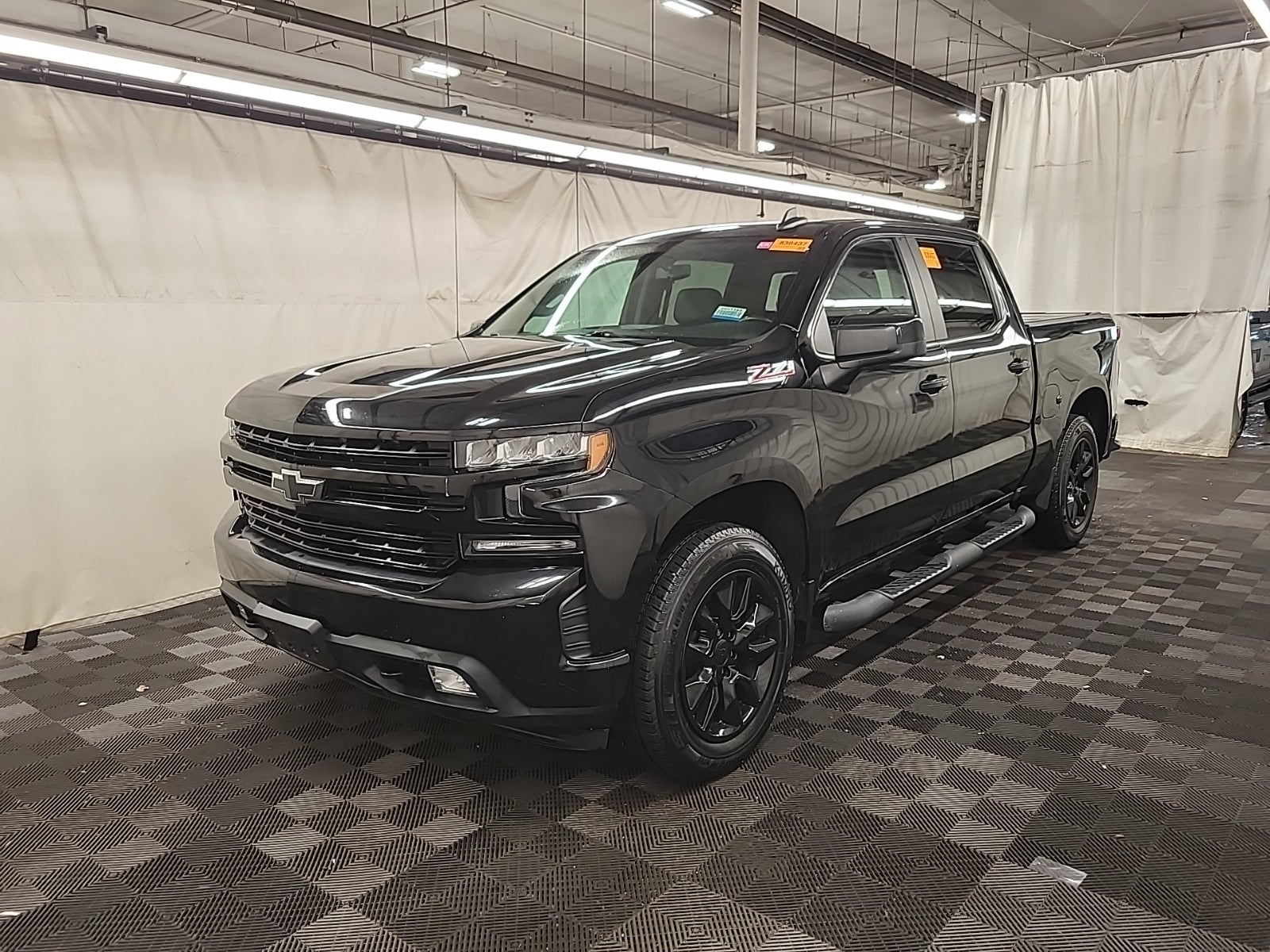 2019 Chevrolet Silverado 1500 4WD Crew Cab 147" RST