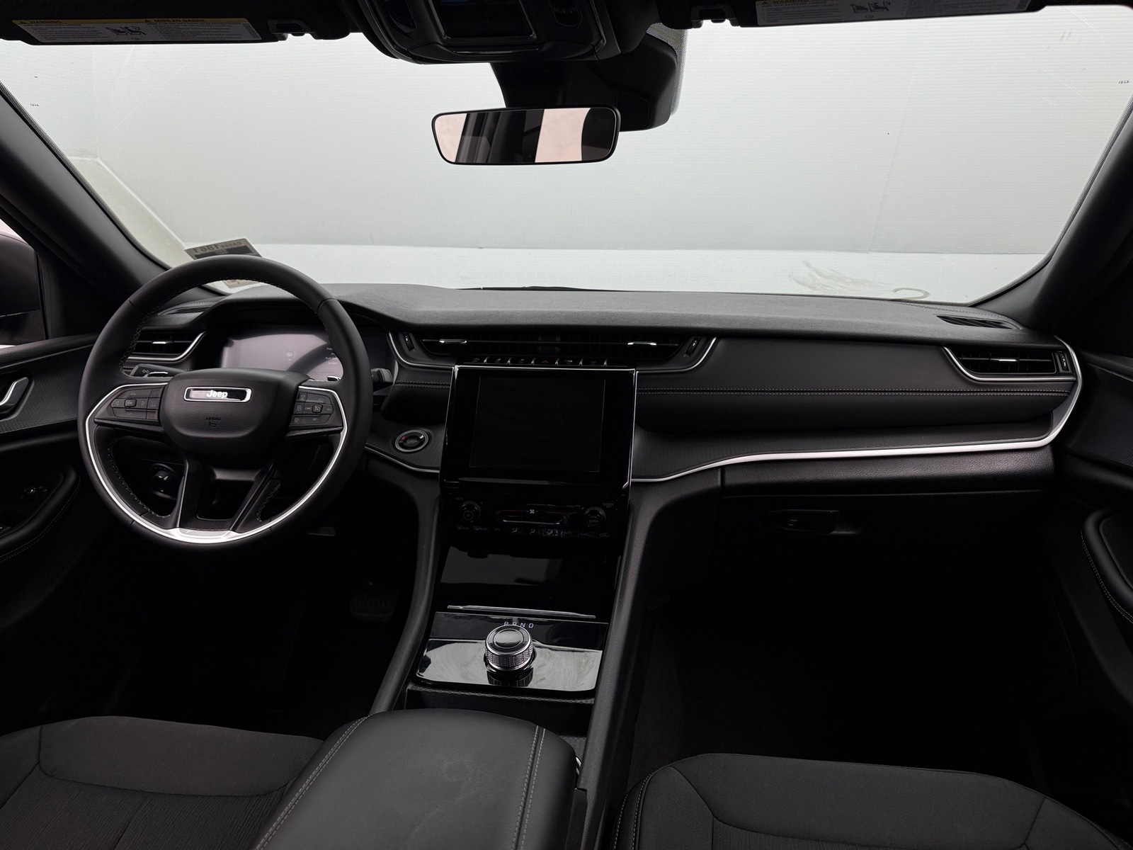 Thumbnail: 2025 Jeep Grand Cherokee - 3