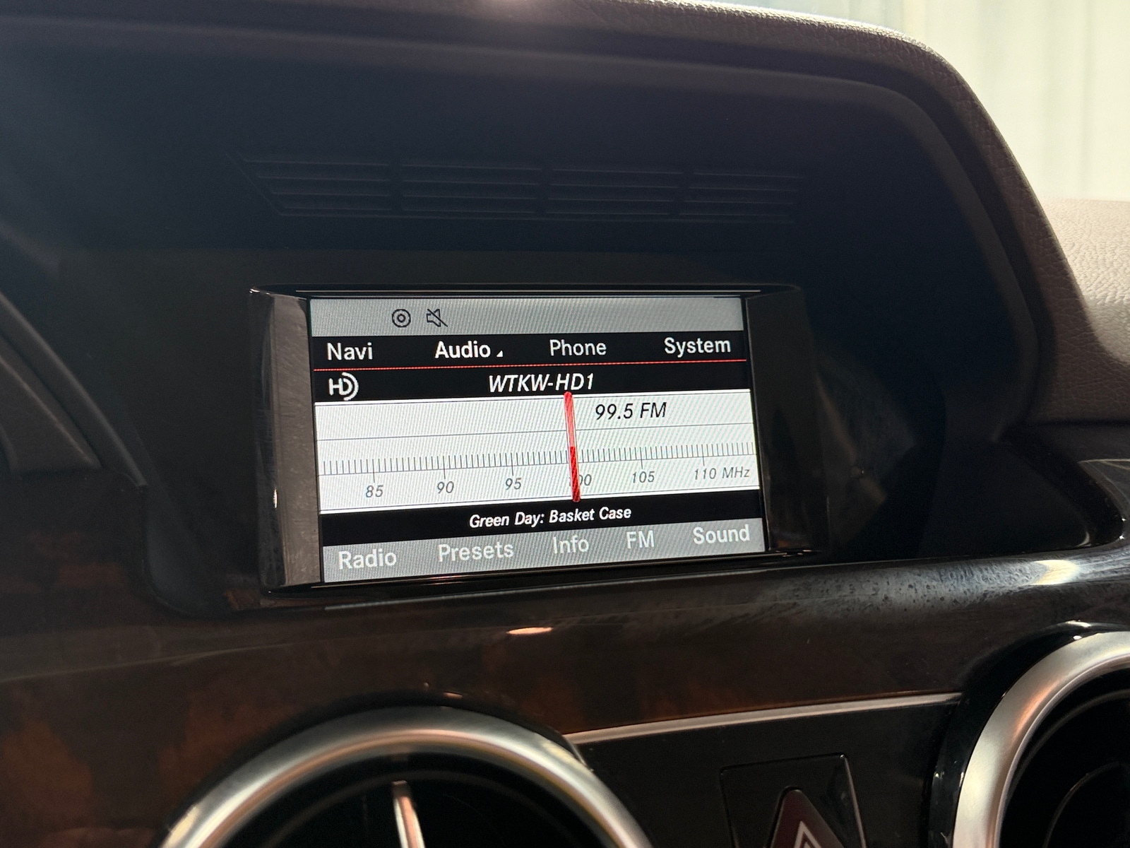 Thumbnail: 2013 Mercedes-Benz GLK - 3
