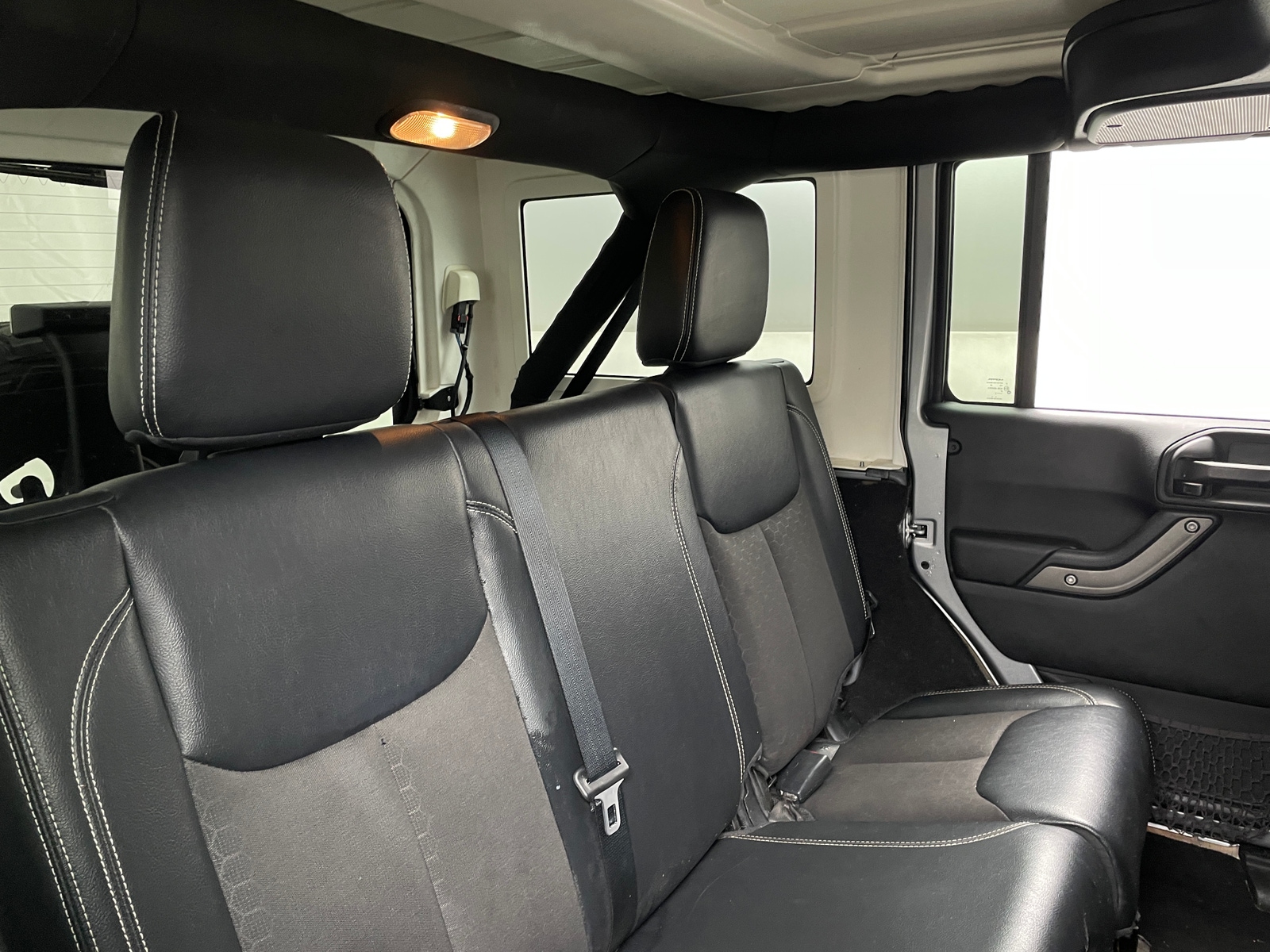 Thumbnail: 2017 Jeep Wrangler - 6
