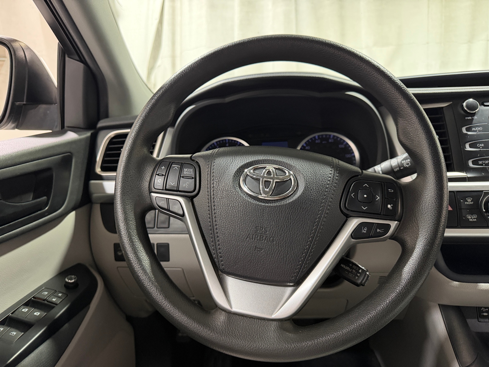 Thumbnail: 2019 Toyota Highlander - 5