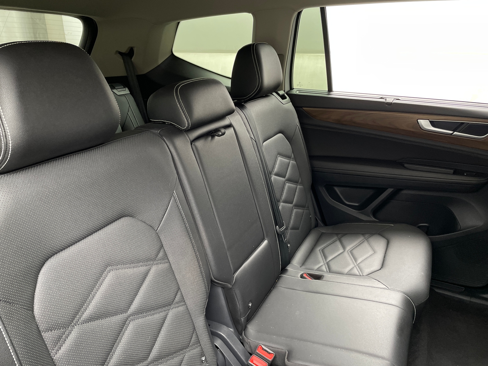 Thumbnail: 2025 Volkswagen Atlas - 6