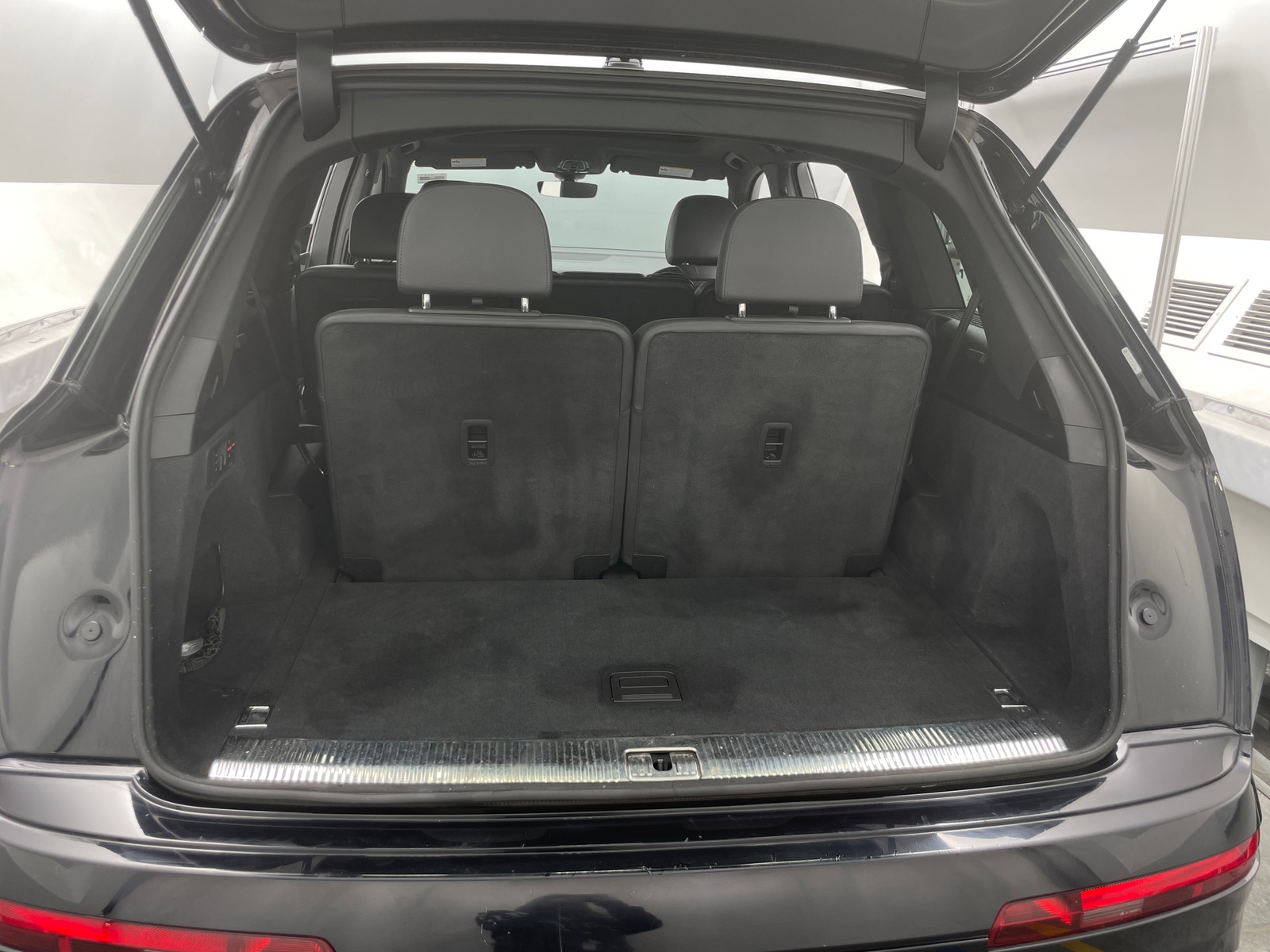 Thumbnail: 2019 Audi Q7 - 7