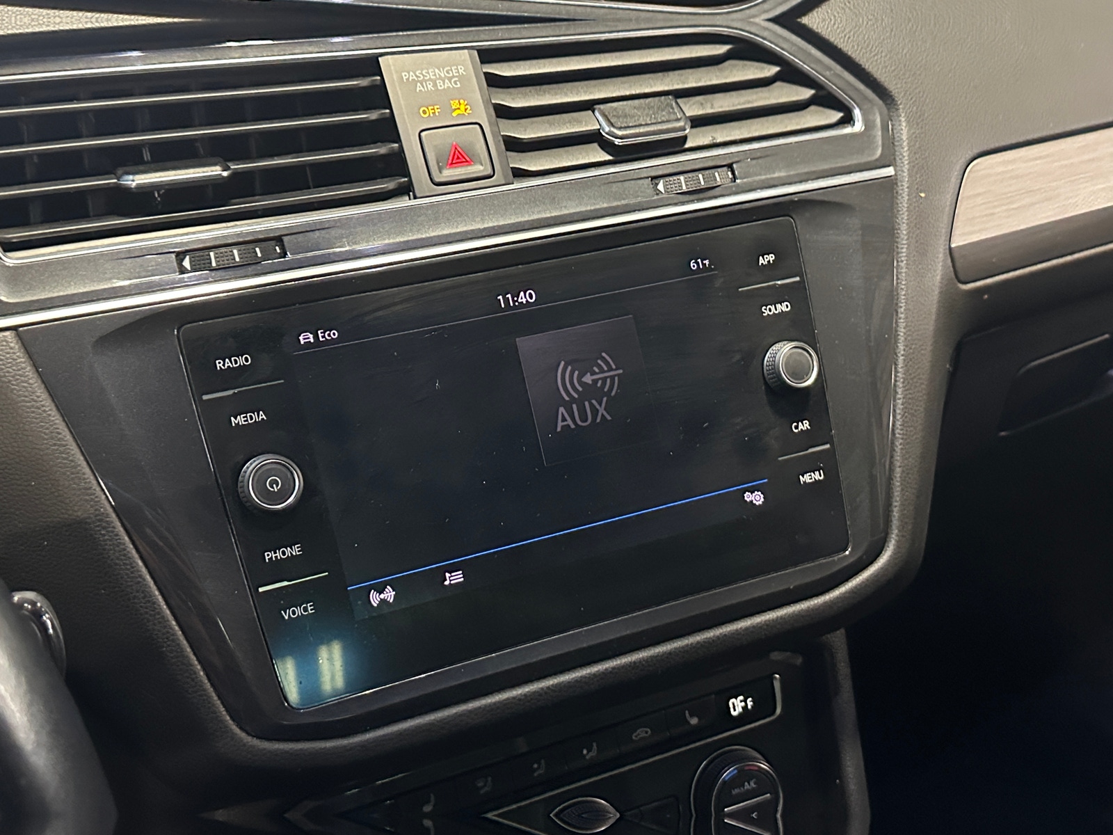 Thumbnail: 2019 Volkswagen Tiguan - 4