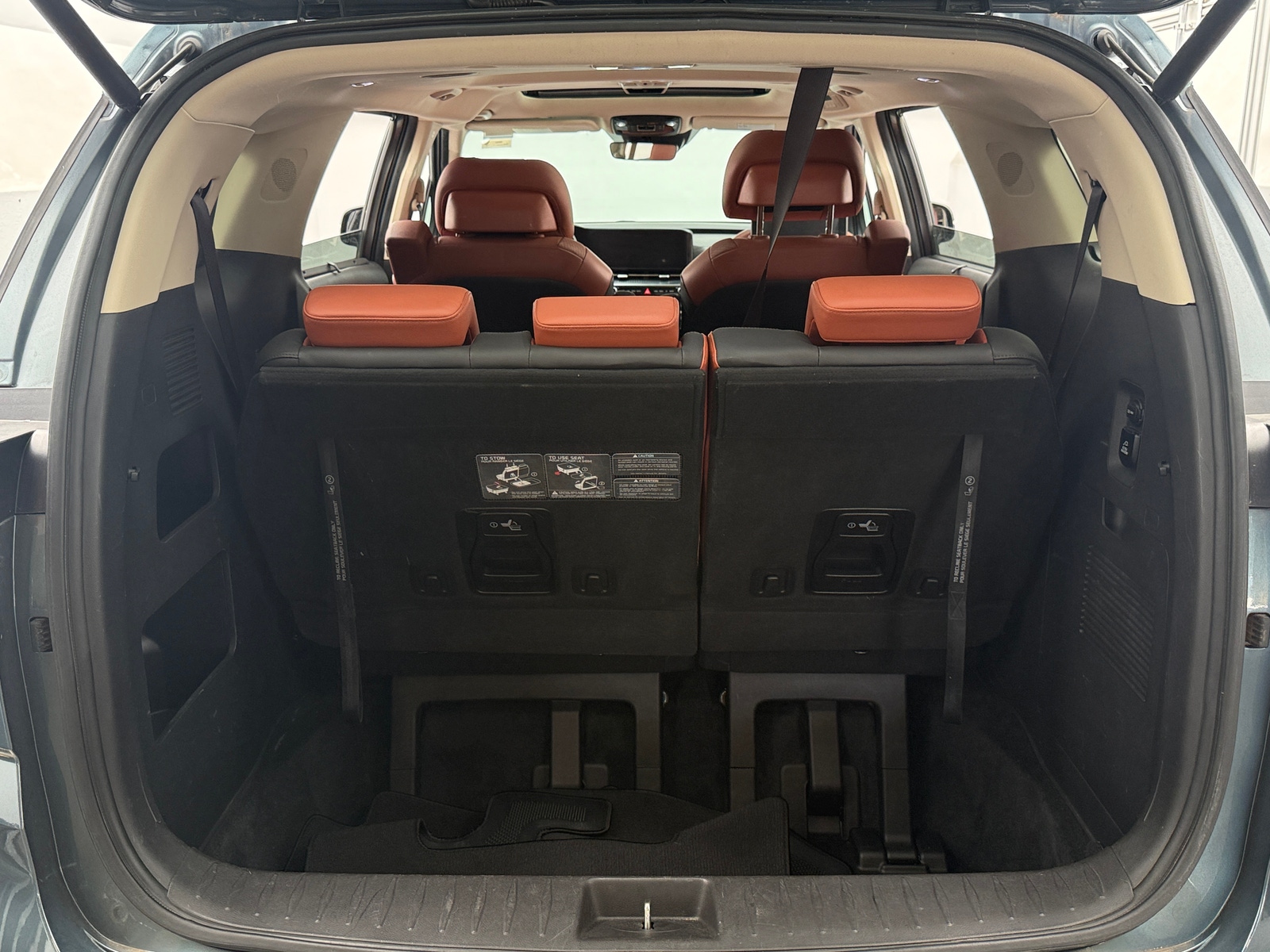 Thumbnail: 2022 Kia Carnival - 6