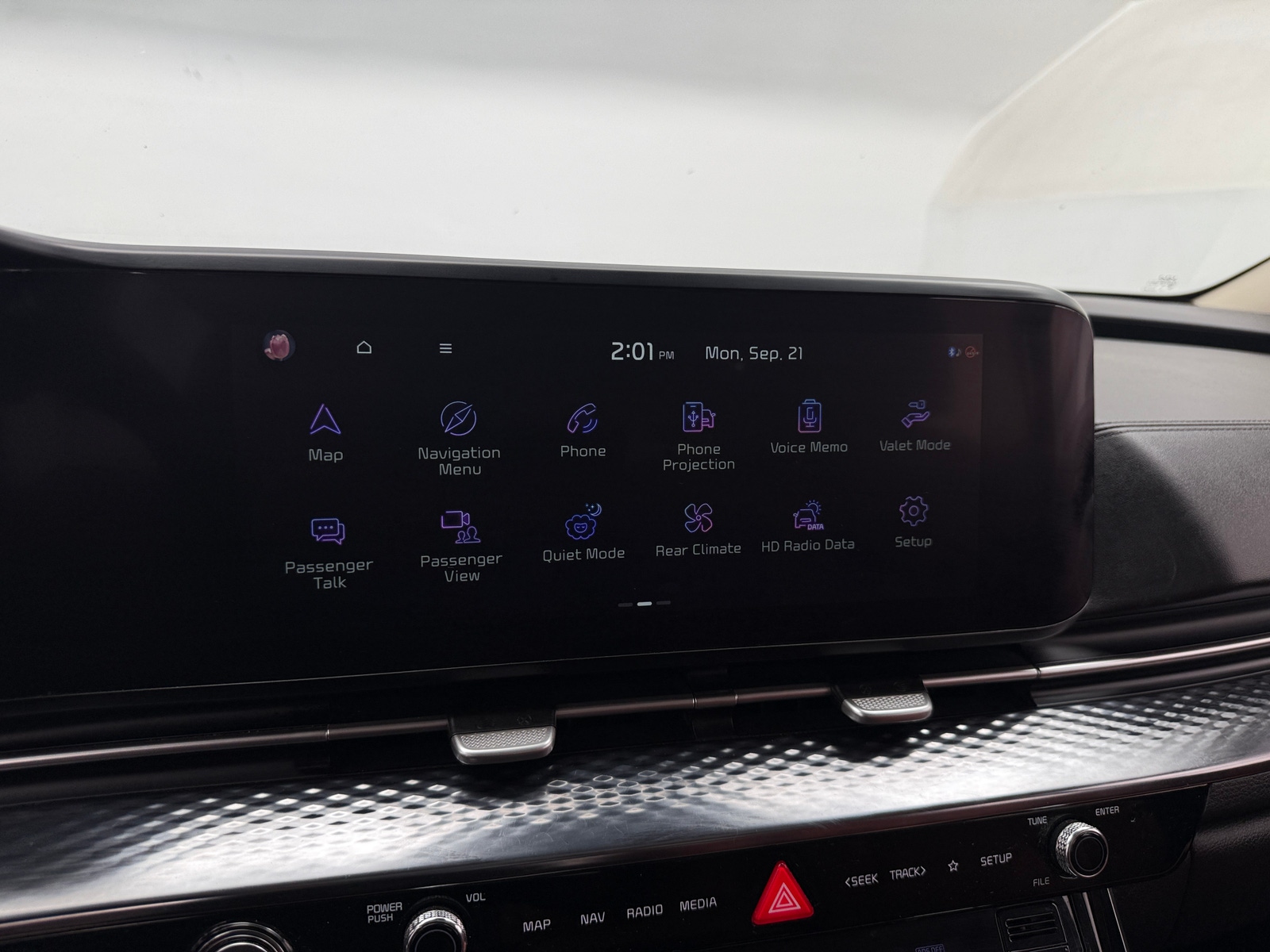 Thumbnail: 2022 Kia Carnival - 3