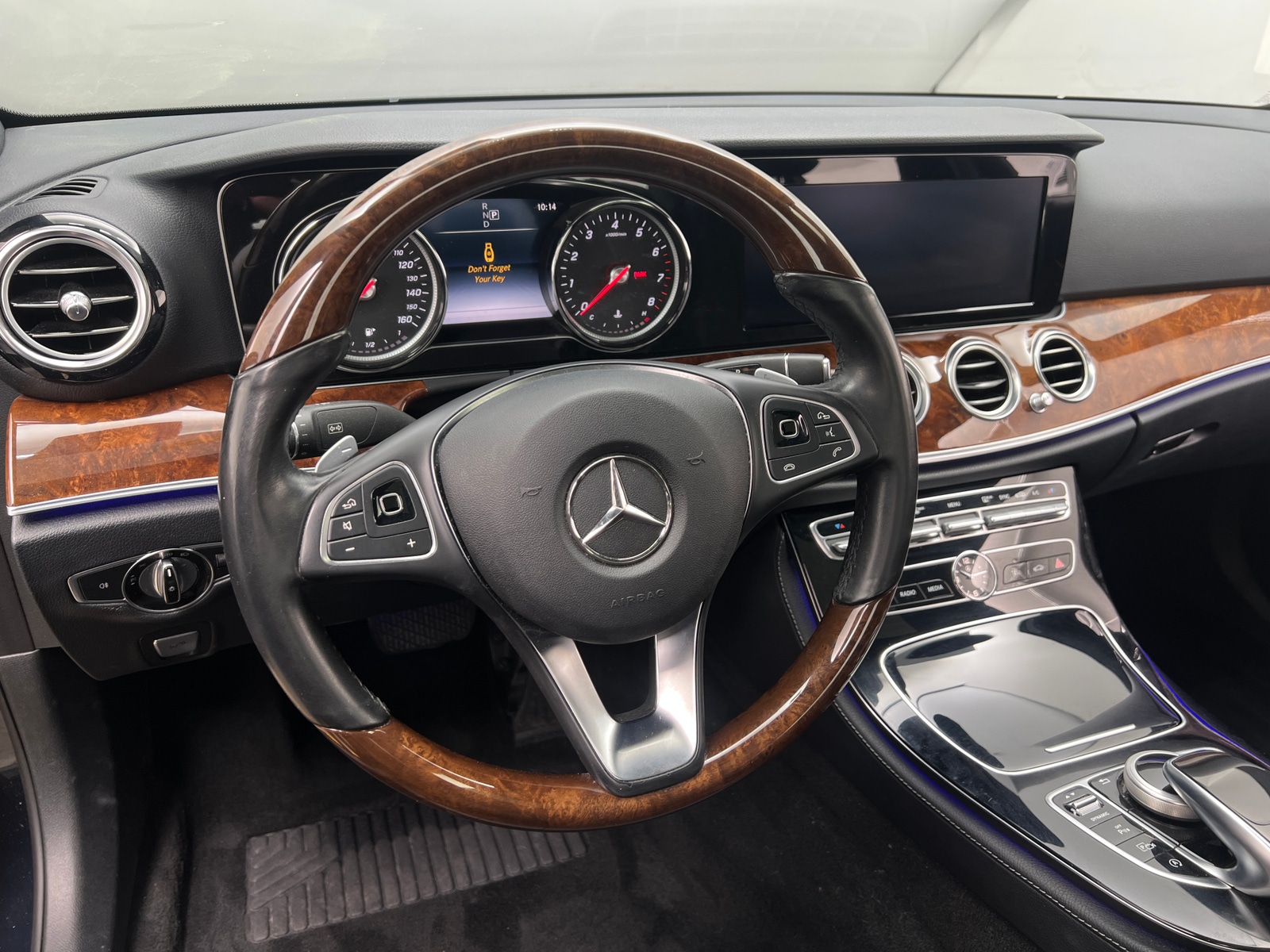 Thumbnail: 2017 Mercedes-Benz E-Class - 4
