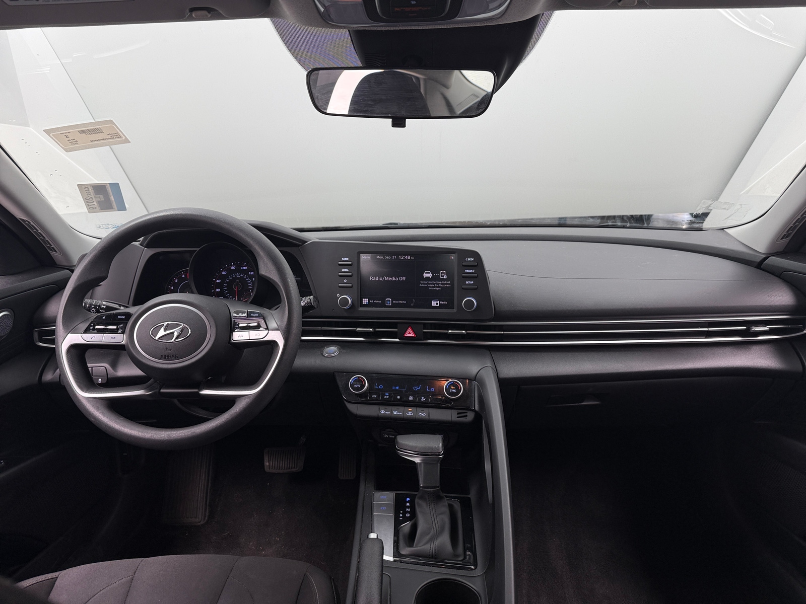 Thumbnail: 2021 Hyundai Elantra - 3