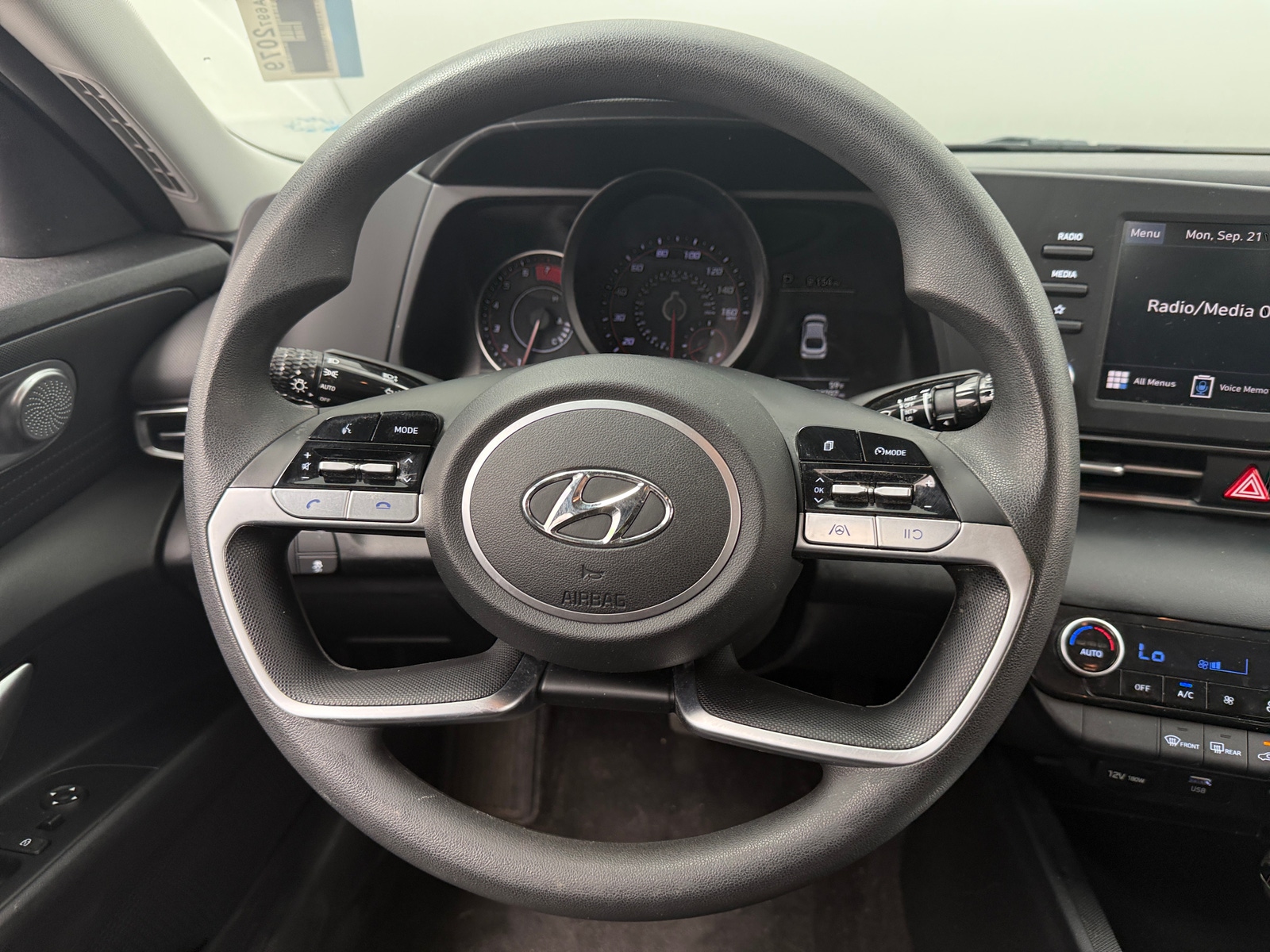 Thumbnail: 2021 Hyundai Elantra - 5