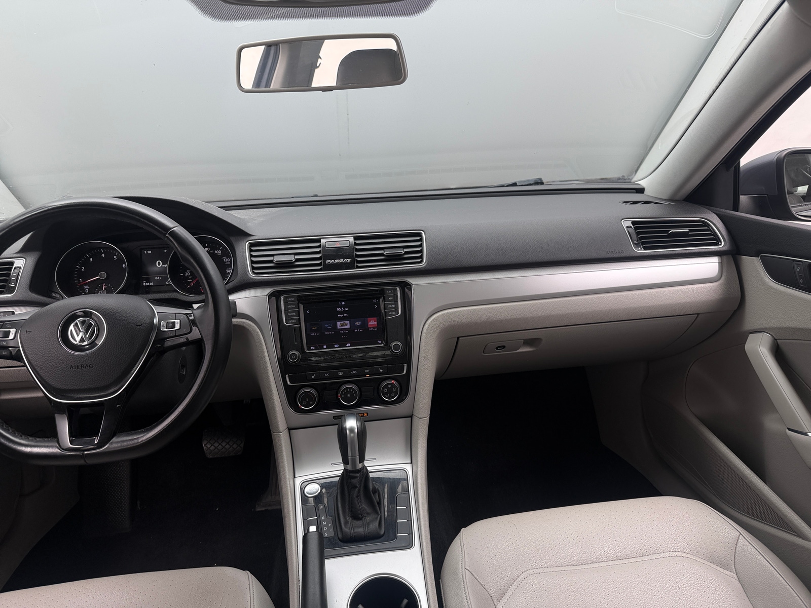Thumbnail: 2019 Volkswagen Passat - 2