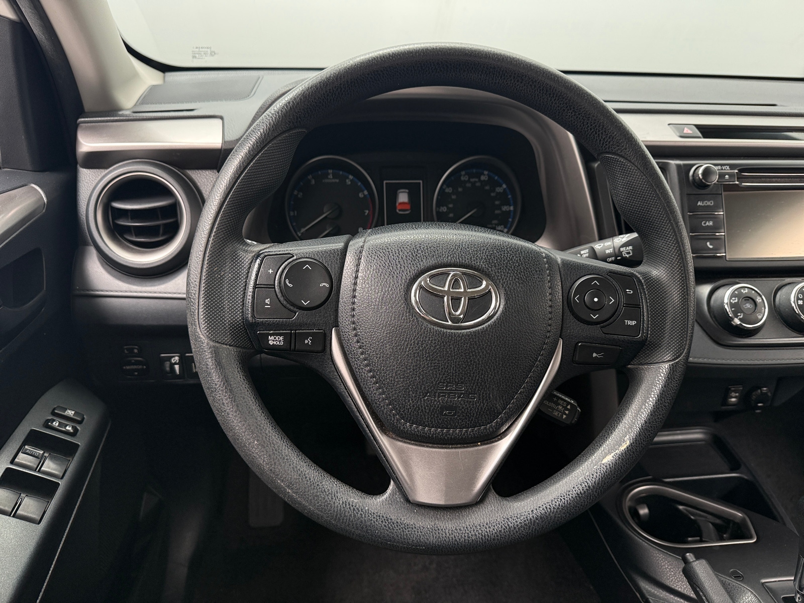 Thumbnail: 2018 Toyota RAV4 - 5