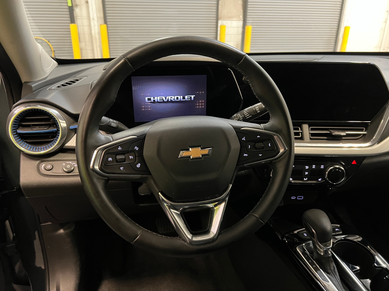 Thumbnail: 2025 Chevrolet Trax - 4