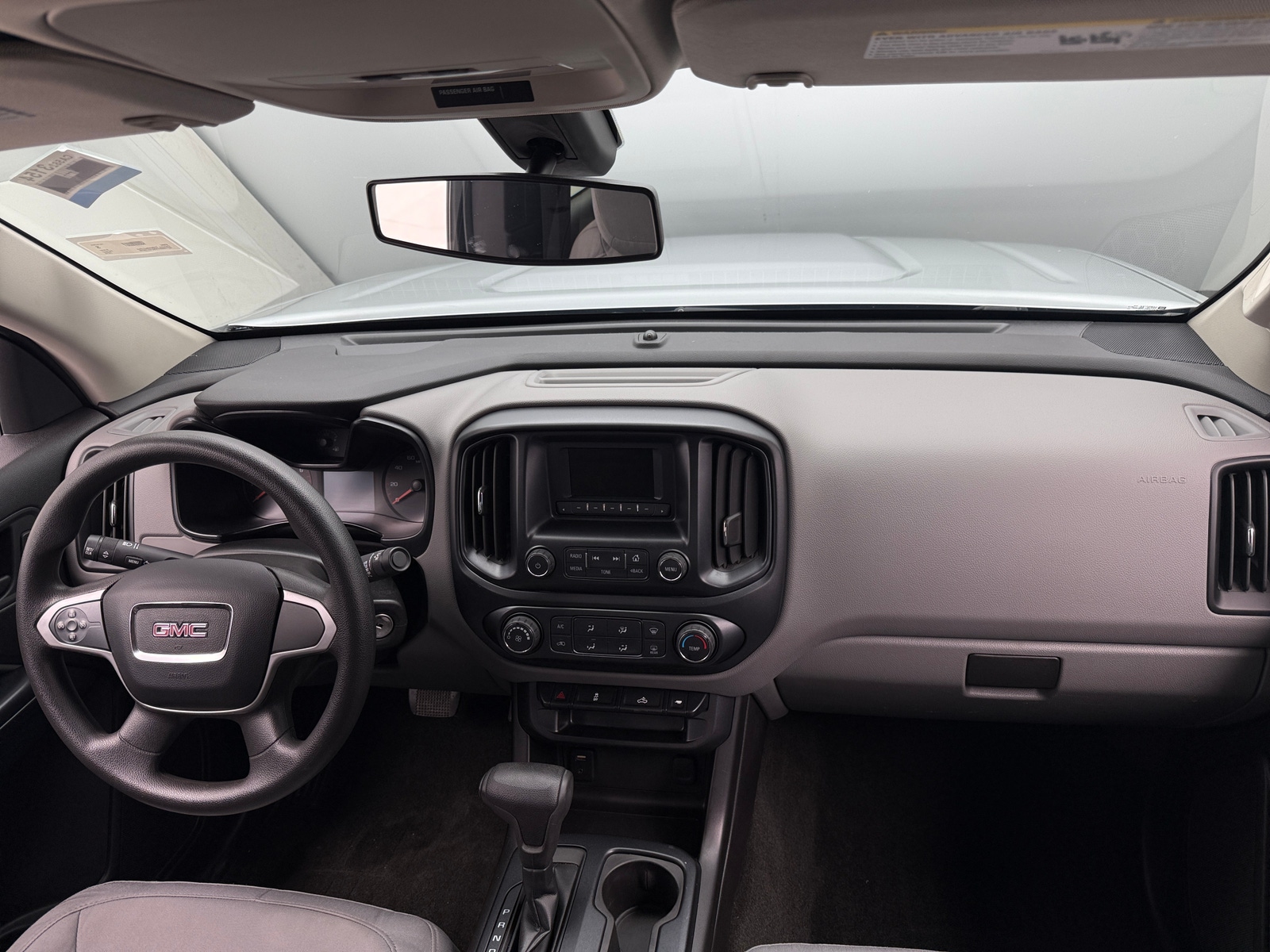 Thumbnail: 2016 GMC Canyon - 3