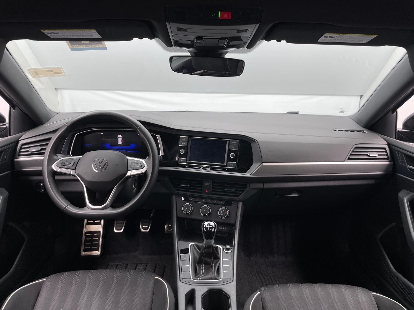 Thumbnail: 2024 Volkswagen Jetta - 3