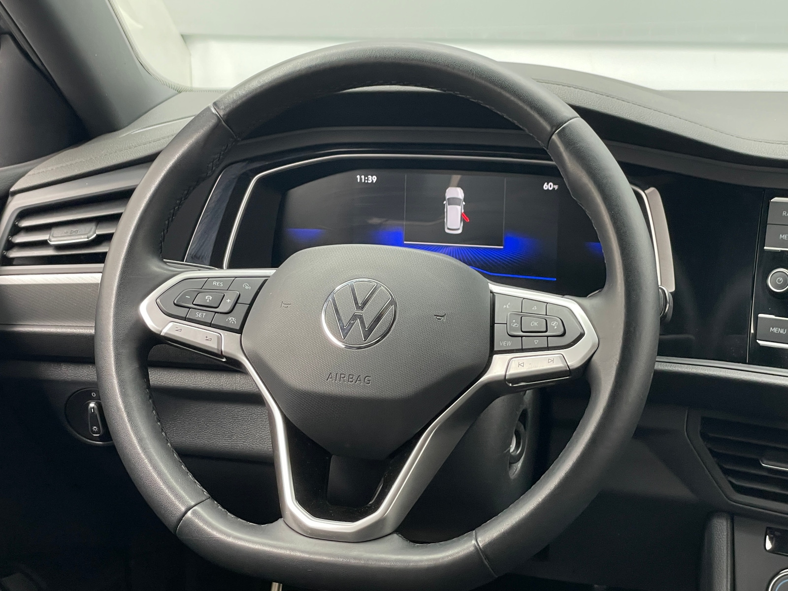 Thumbnail: 2024 Volkswagen Jetta - 5