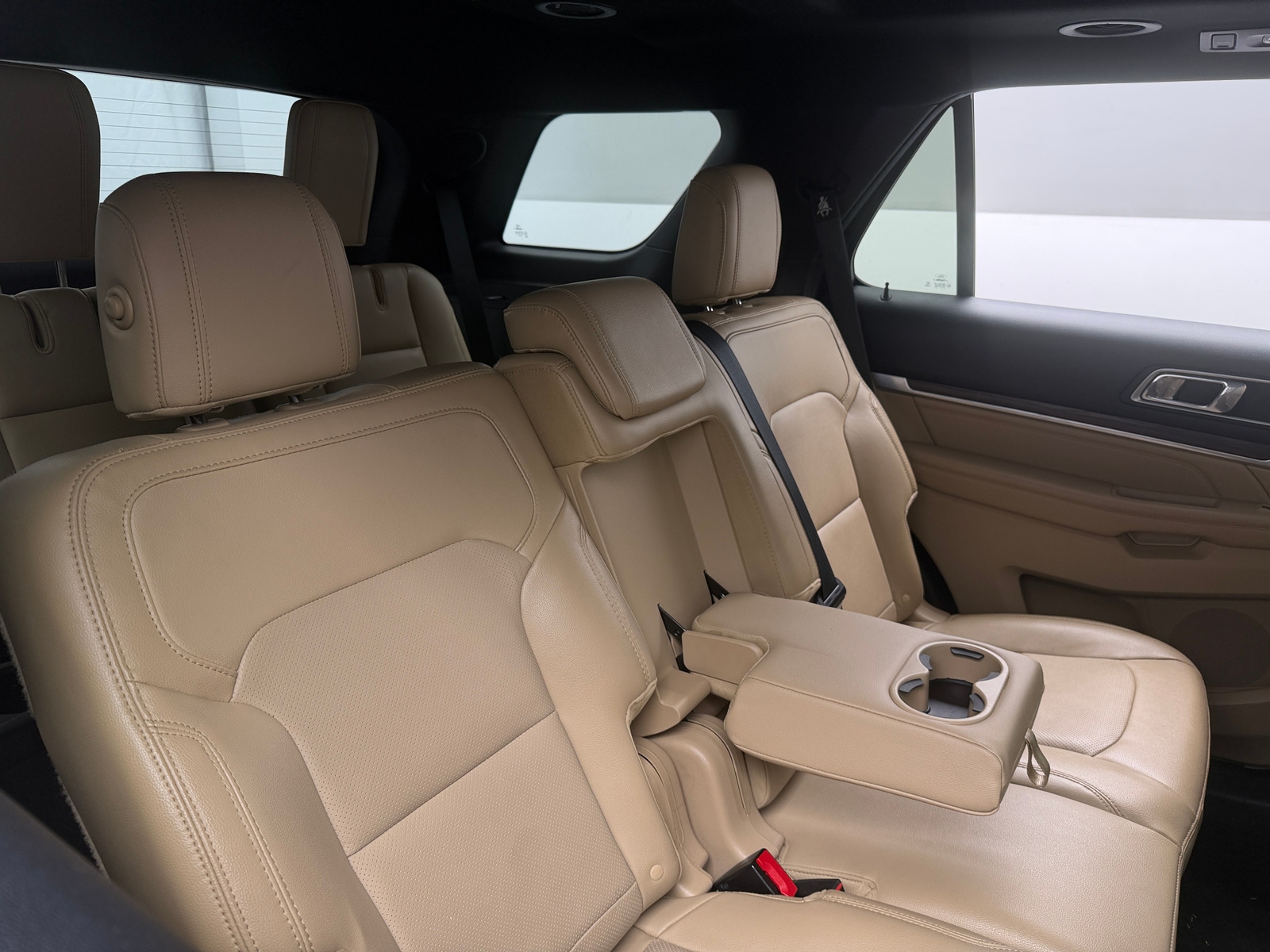 Thumbnail: 2016 Ford Explorer - 5