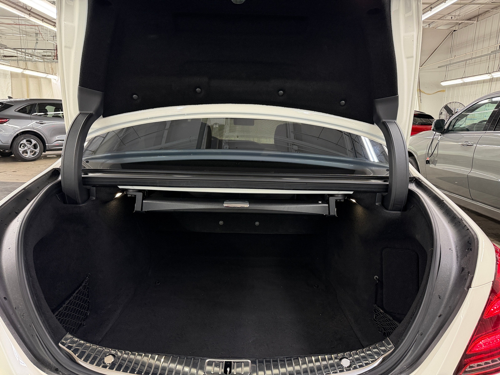 Thumbnail: 2019 Mercedes-Benz S-Class - 6
