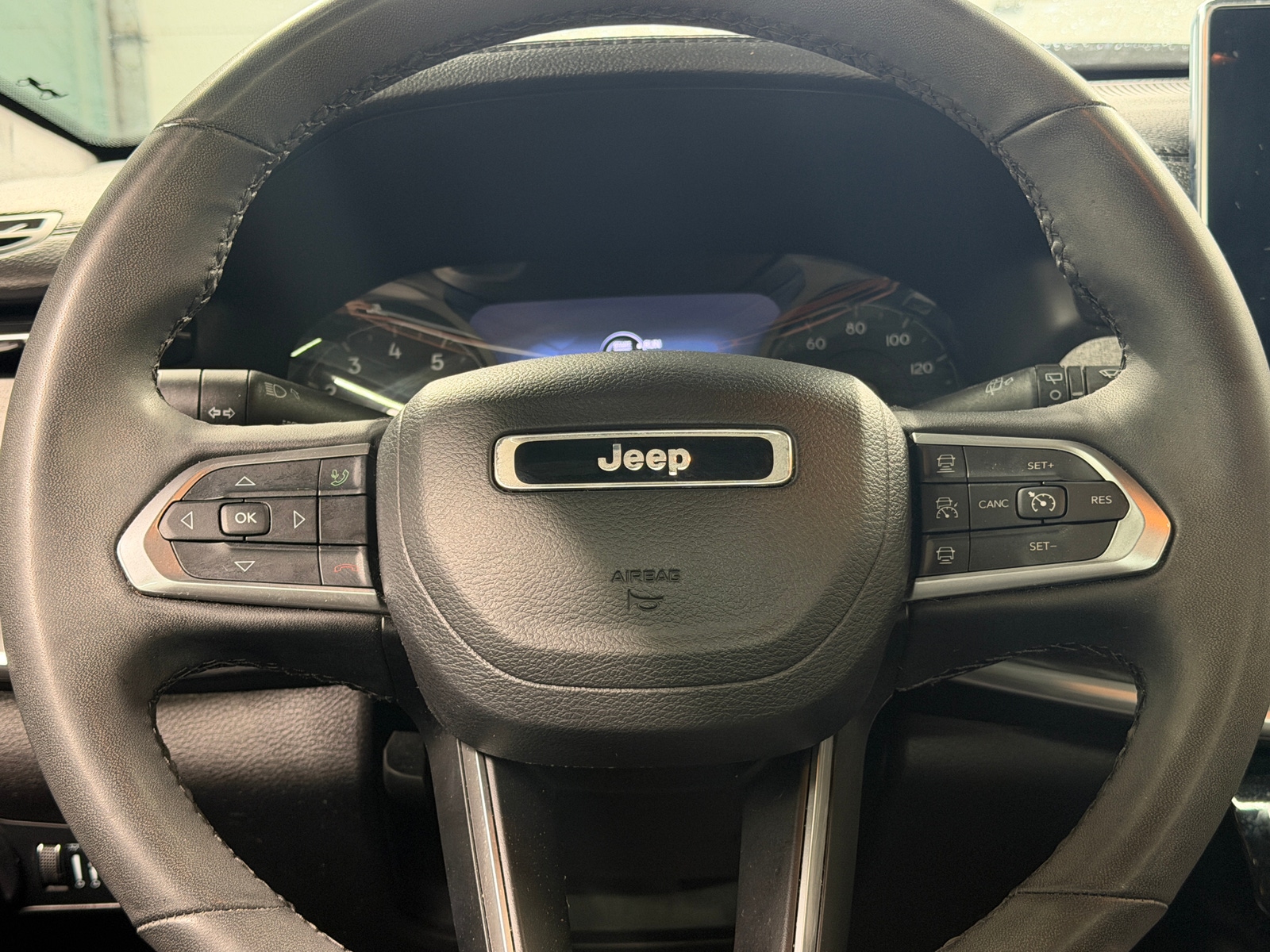 Thumbnail: 2023 Jeep Compass - 5