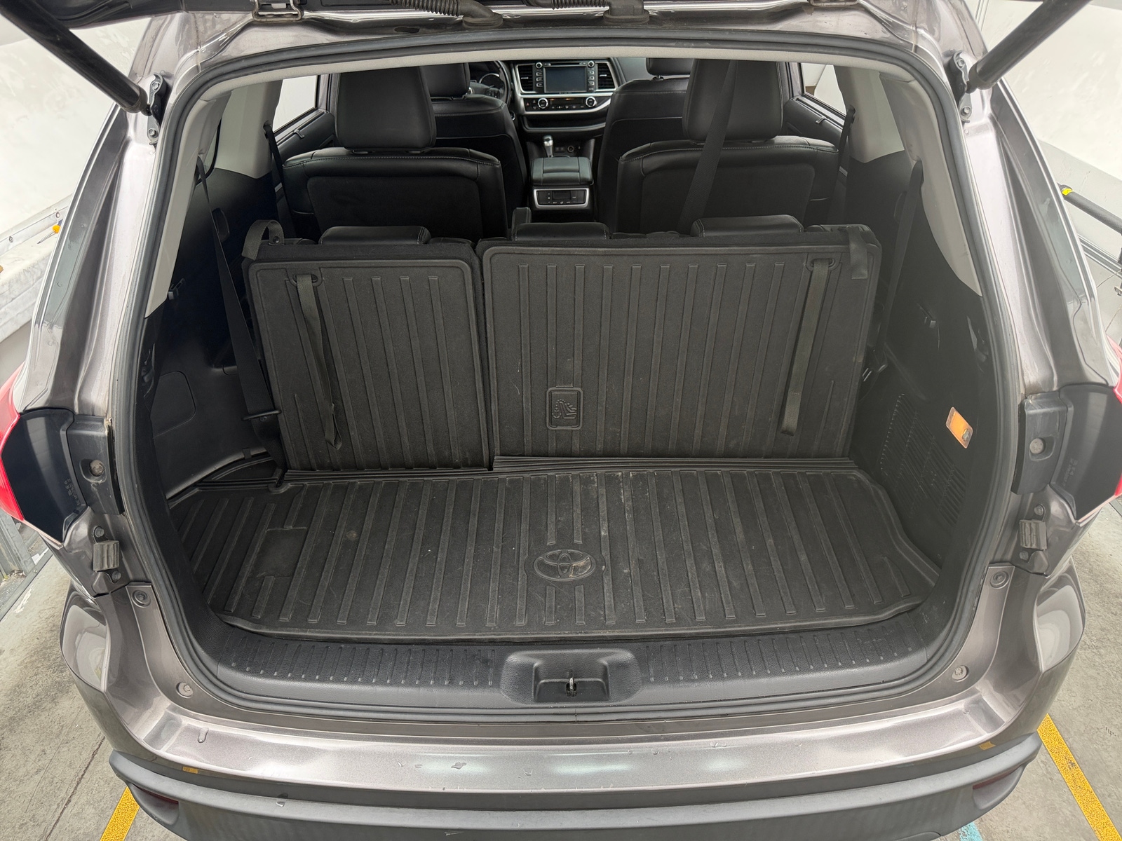 Thumbnail: 2018 Toyota Highlander - 6
