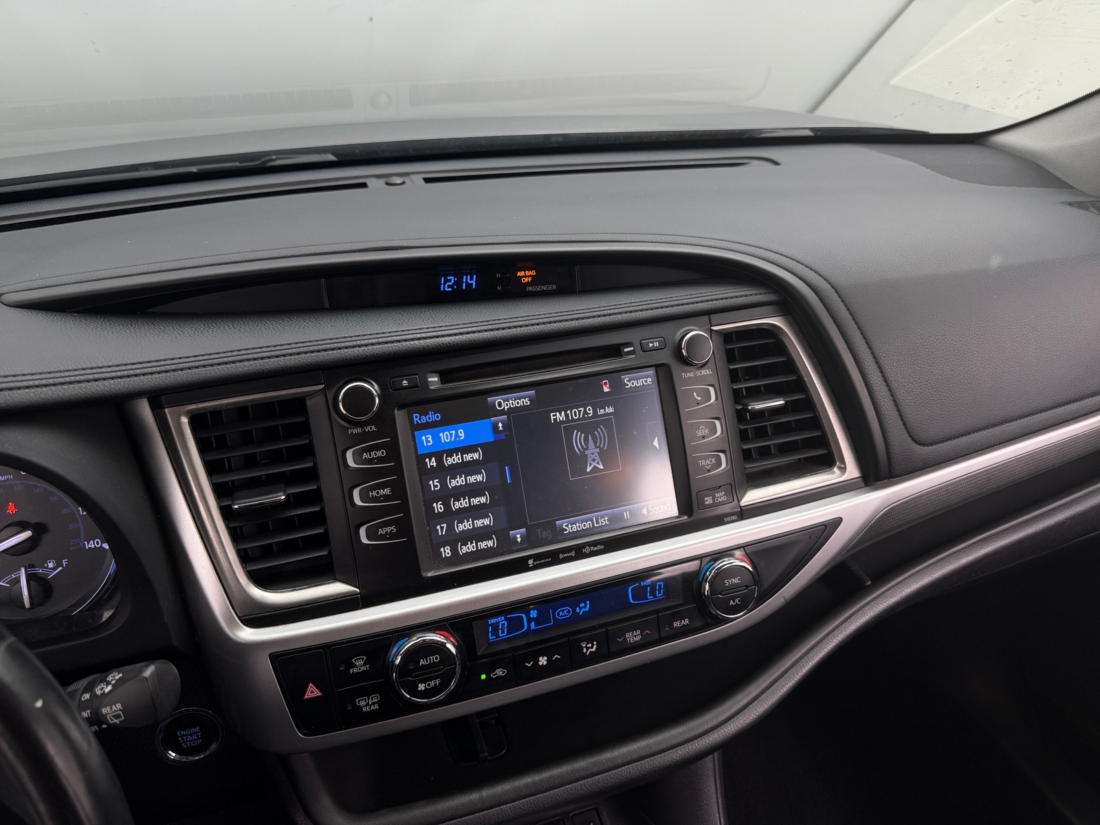 Thumbnail: 2018 Toyota Highlander - 3