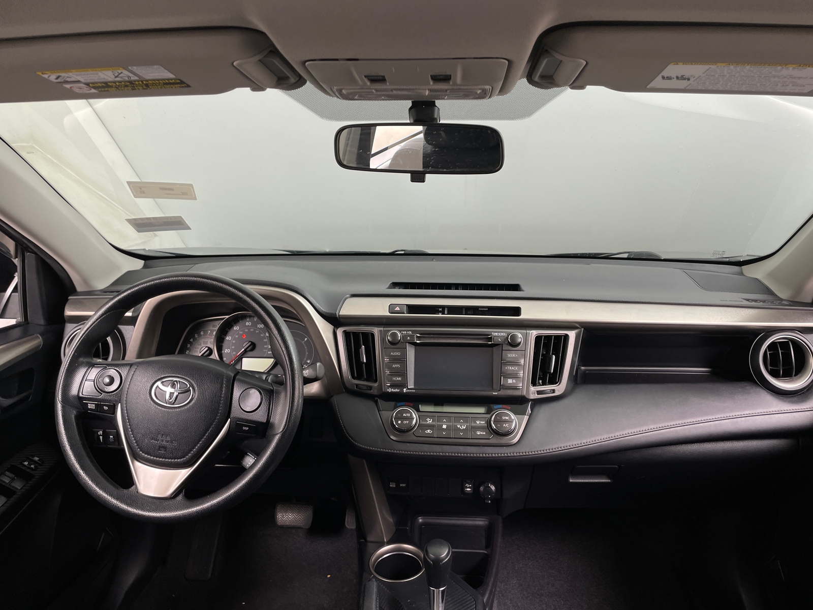 Thumbnail: 2015 Toyota RAV4 - 3