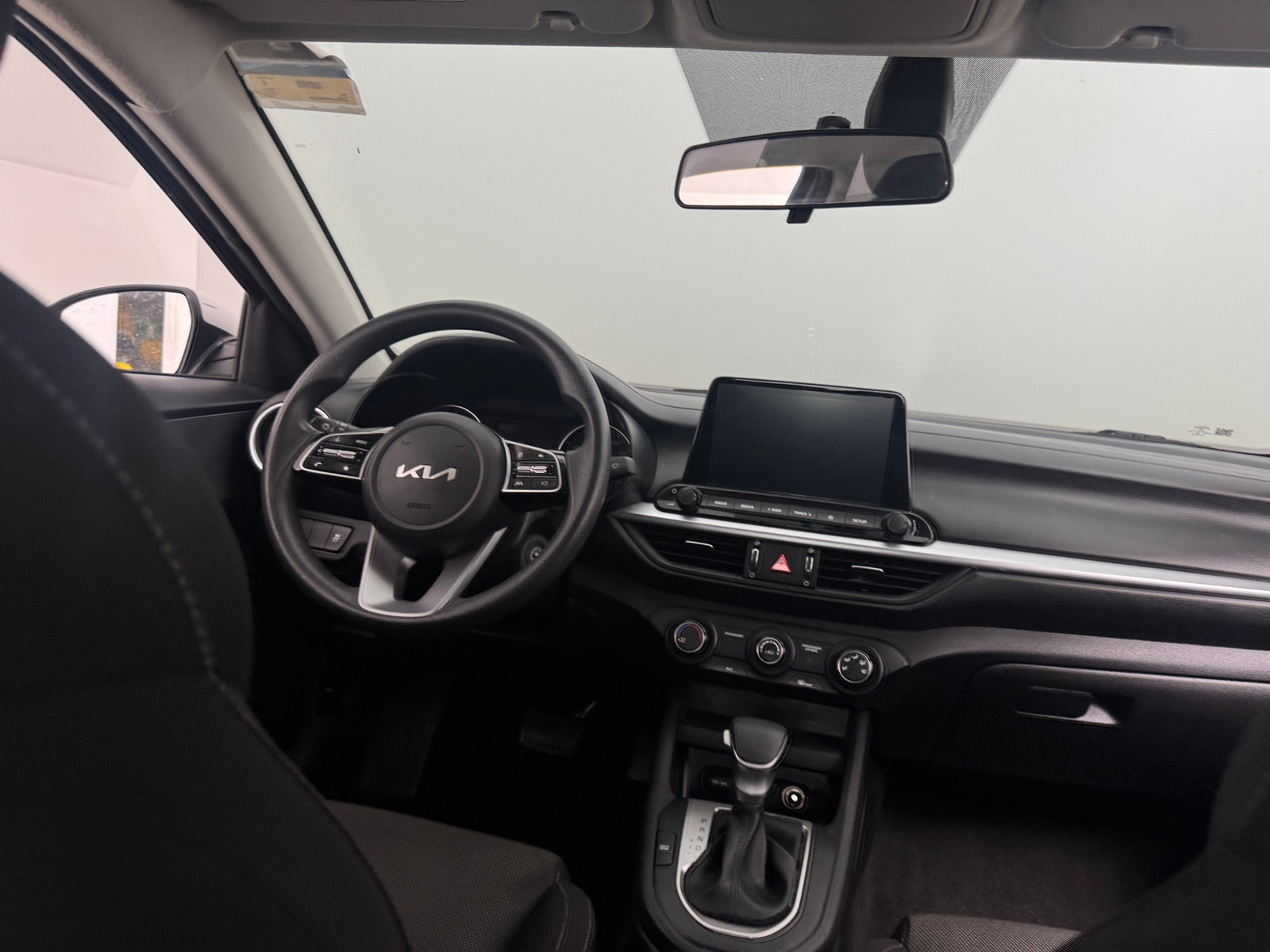 Thumbnail: 2023 Kia Forte - 3