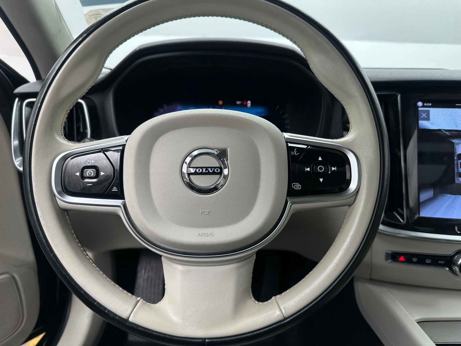 Thumbnail: 2024 Volvo S60 - 4