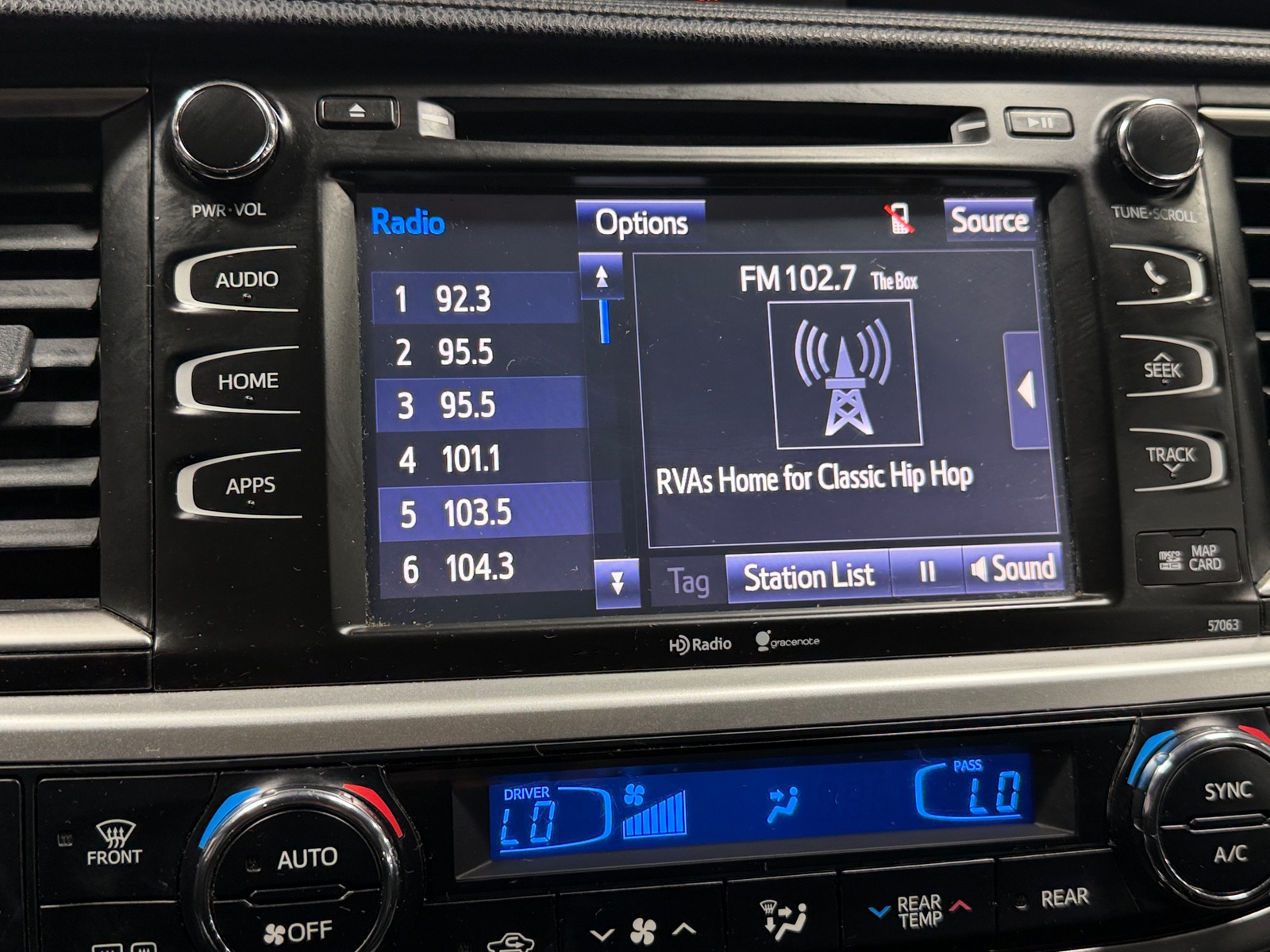 Thumbnail: 2015 Toyota Highlander - 3