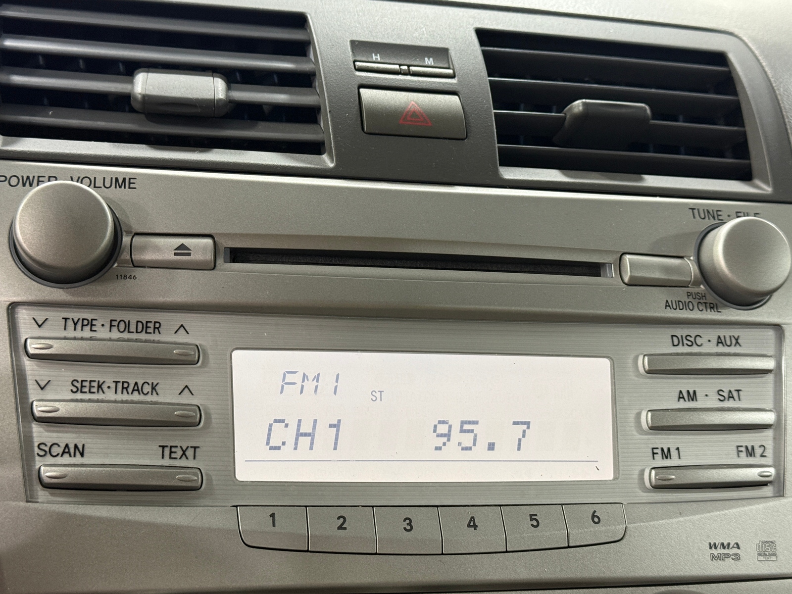 Thumbnail: 2010 Toyota Camry - 4