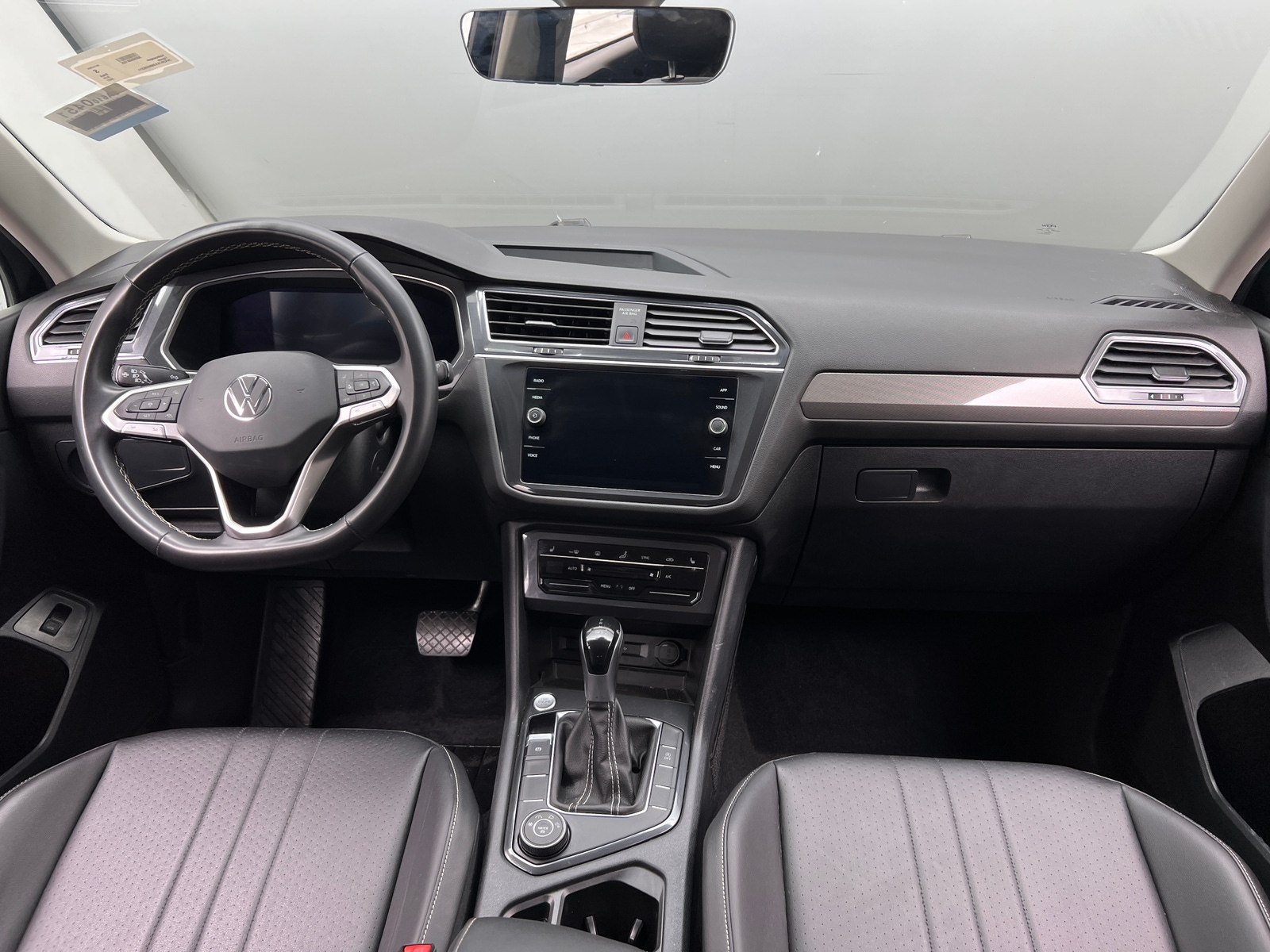 Thumbnail: 2022 Volkswagen Tiguan - 2