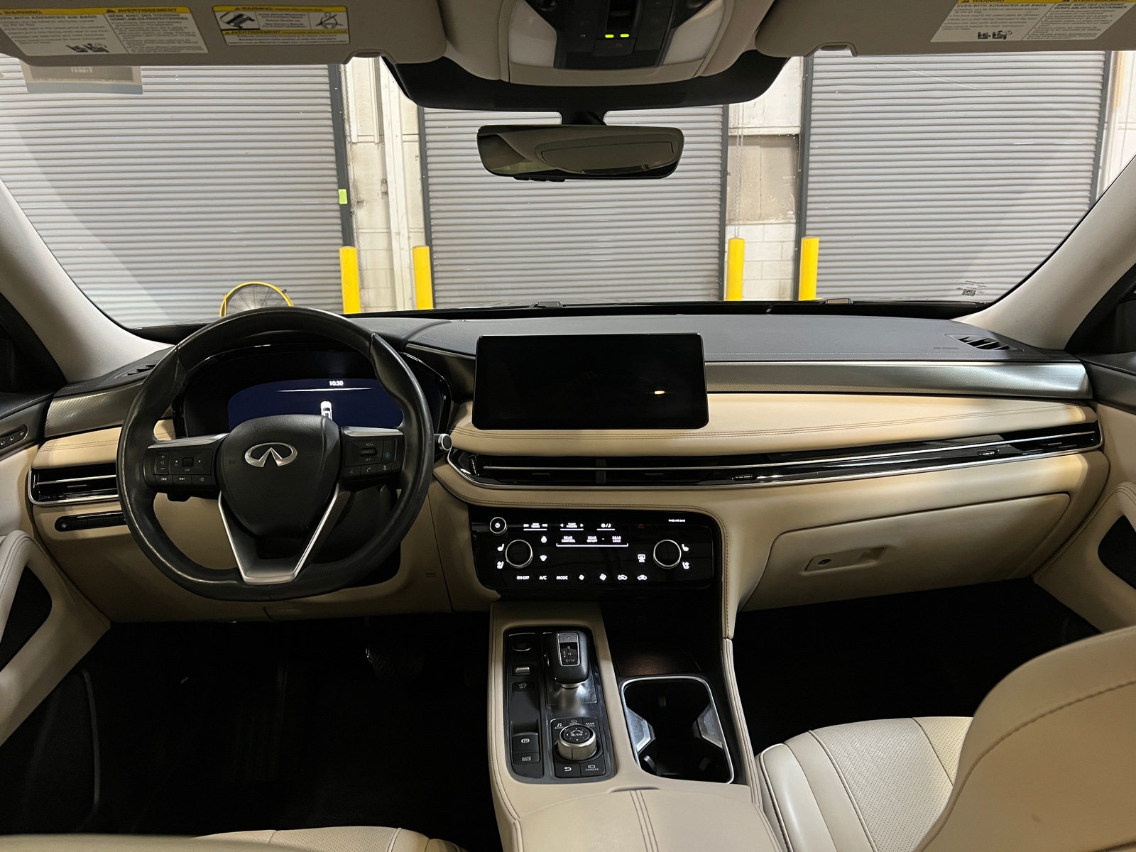 Thumbnail: 2023 INFINITI QX60 - 2