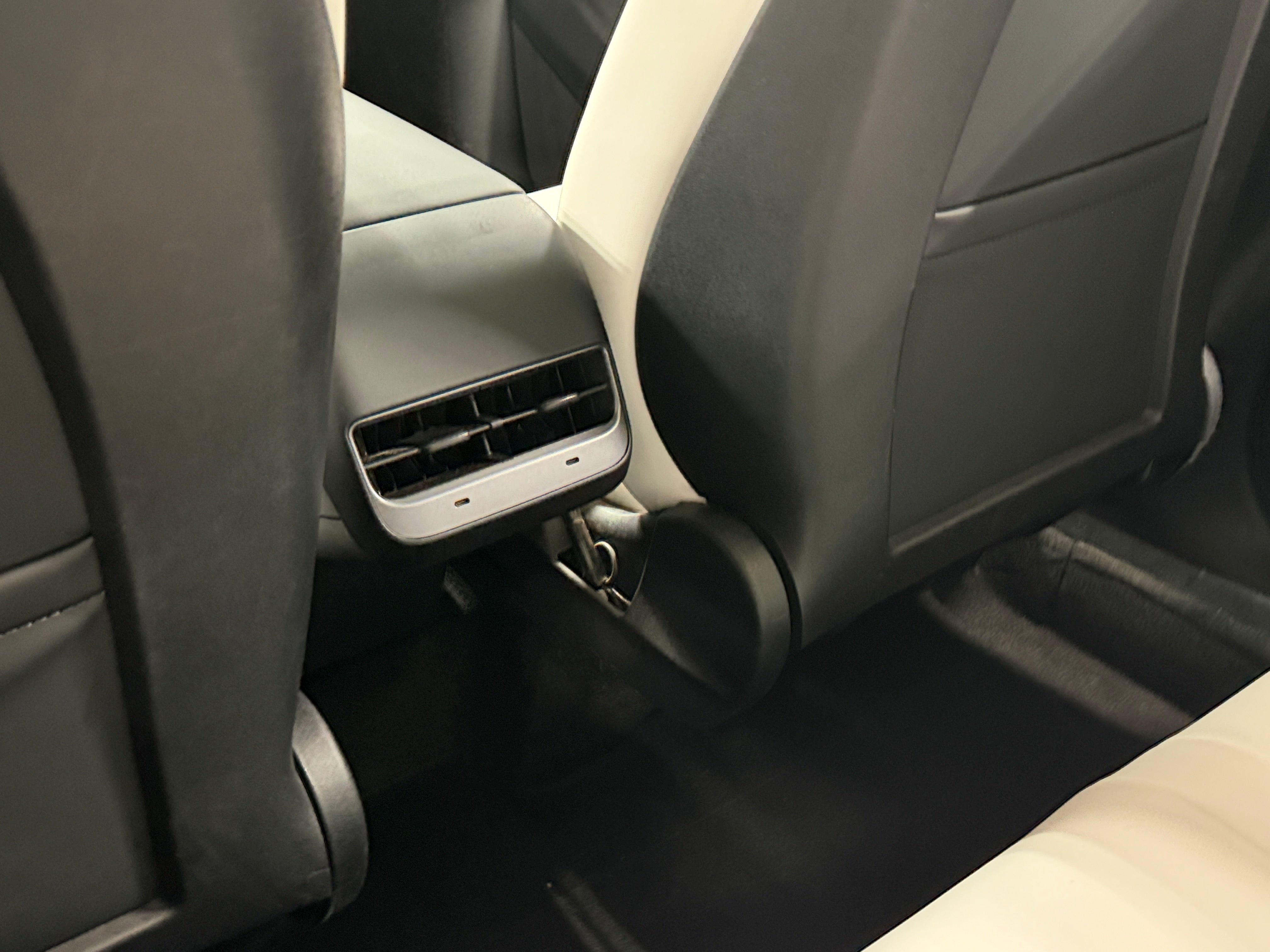 Used 2023 Tesla Model Y Long Range with VIN 7SAYGDEE2PA177655 for sale in Auburn, WA
