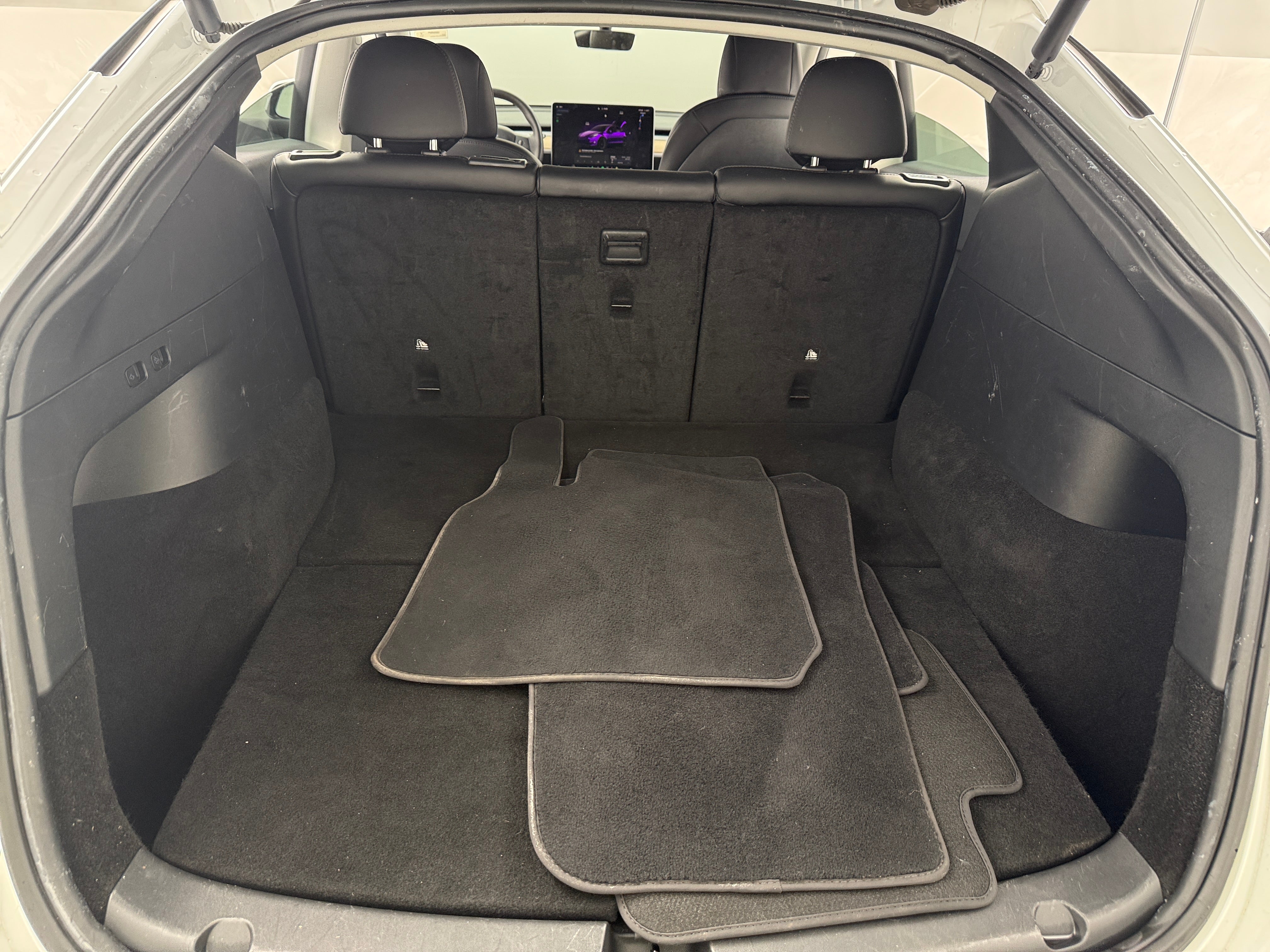 Used 2022 Tesla Model Y Long Range with VIN 7SAYGDEE5NF395573 for sale in Auburn, WA