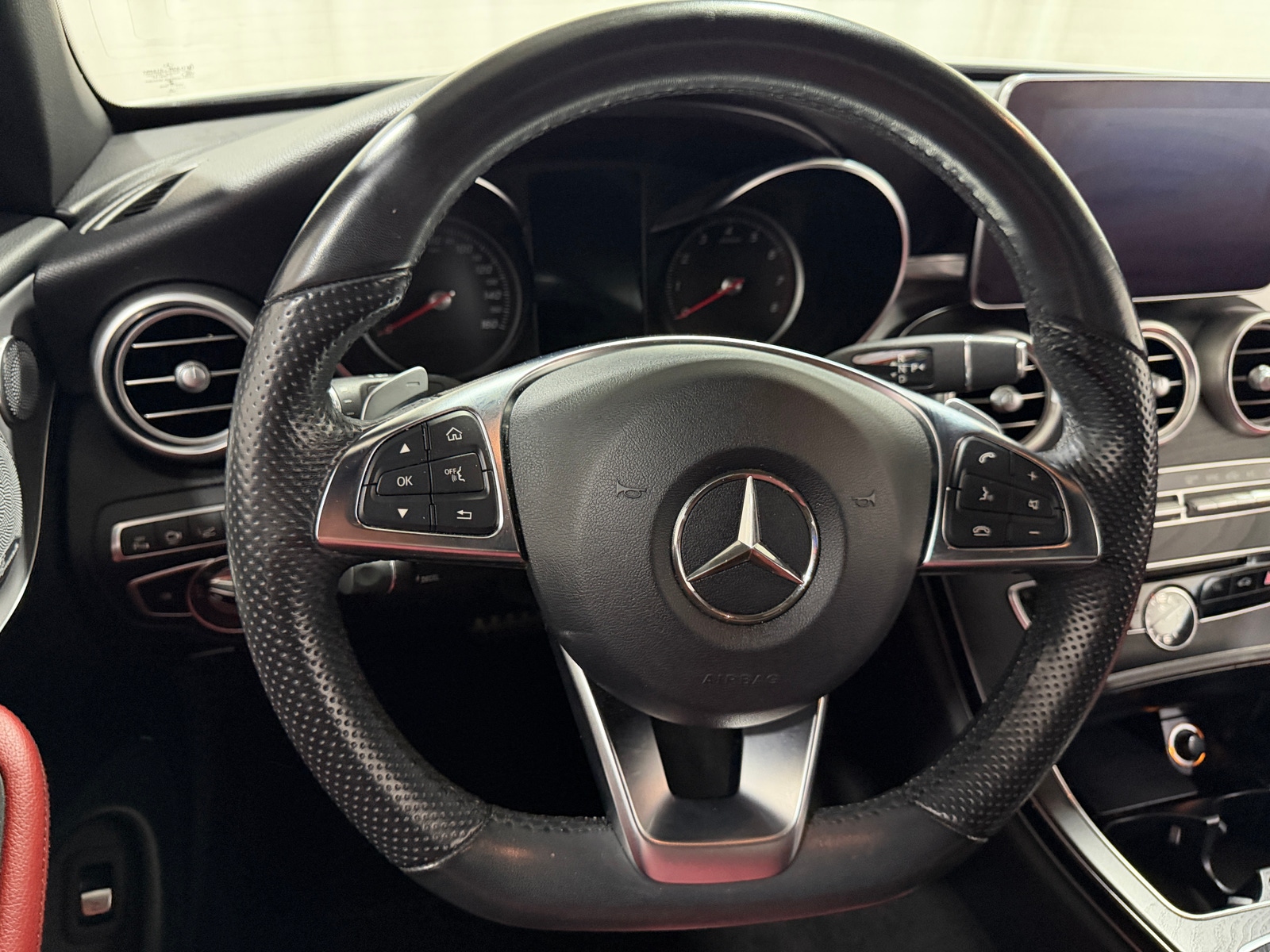 Thumbnail: 2018 Mercedes-Benz C-Class - 4