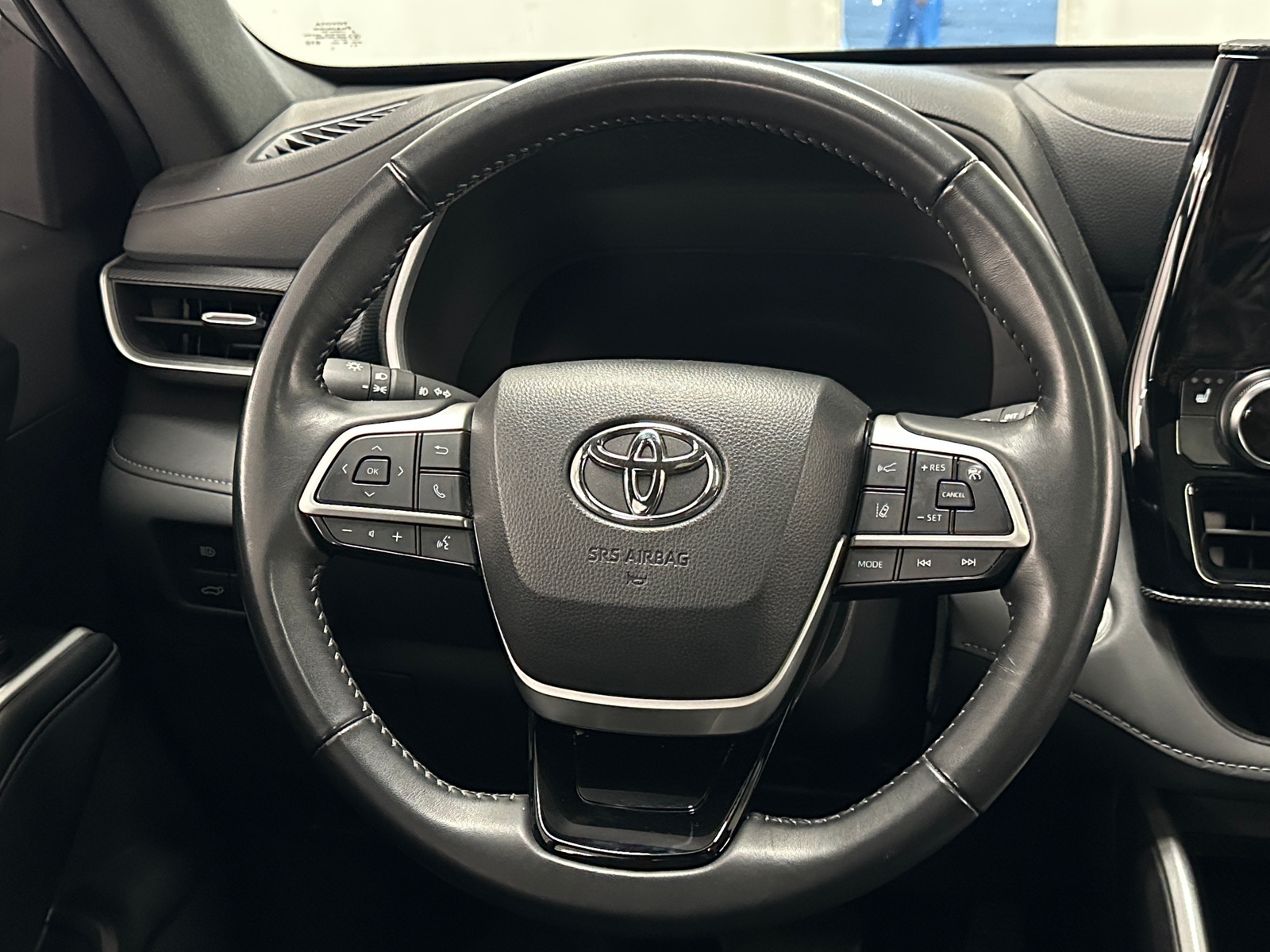 Thumbnail: 2025 Toyota Highlander - 5
