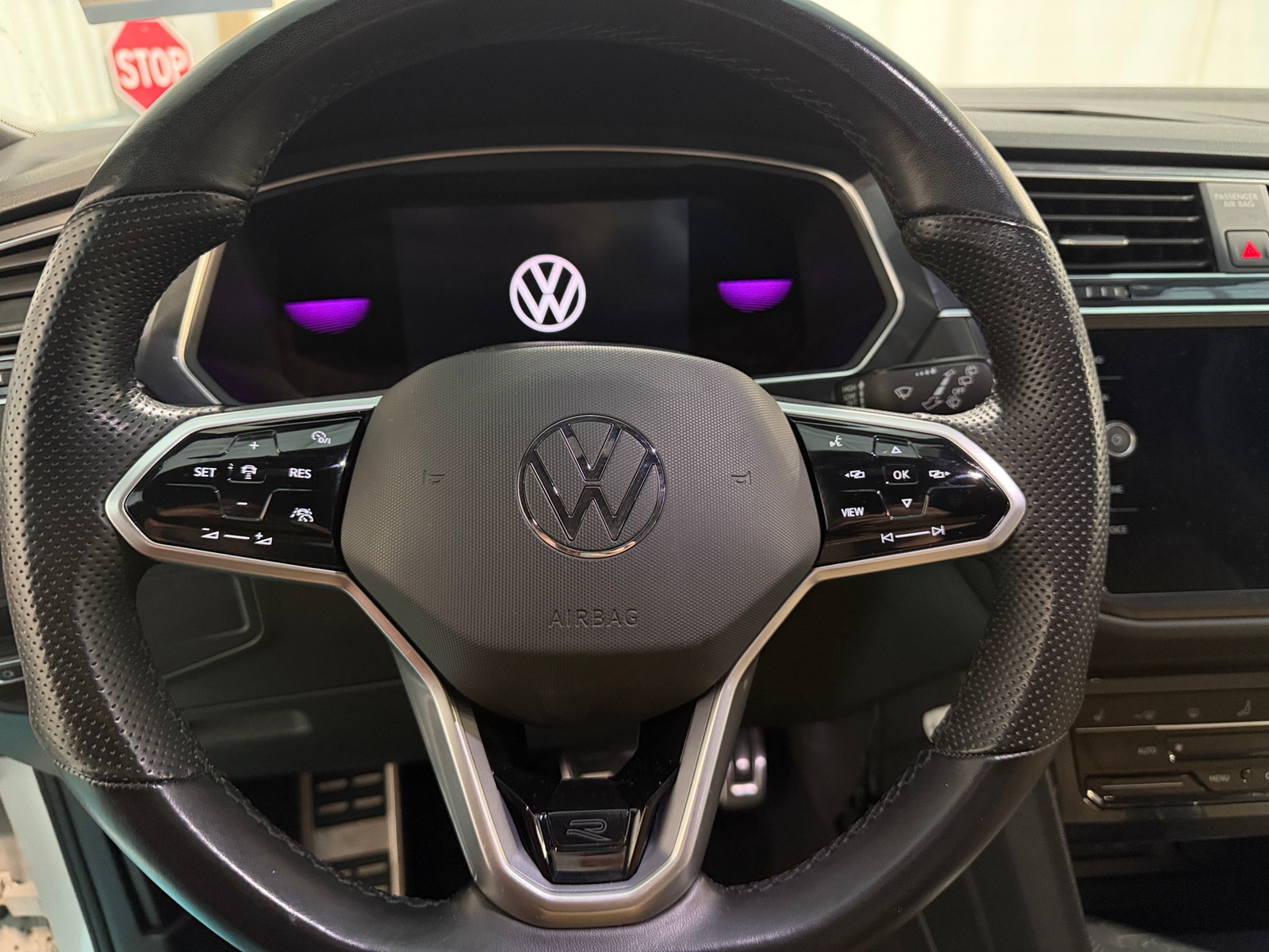 Thumbnail: 2022 Volkswagen Tiguan - 5