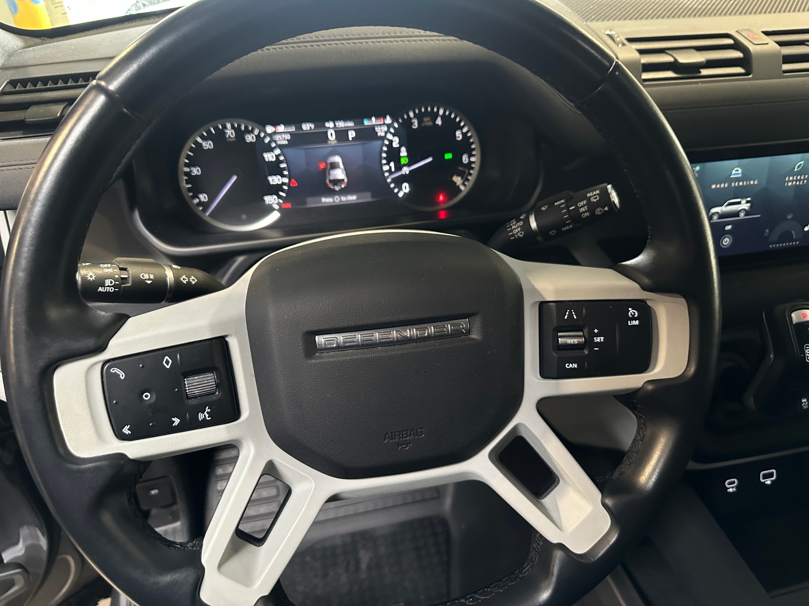 Thumbnail: 2023 Land Rover Defender - 5