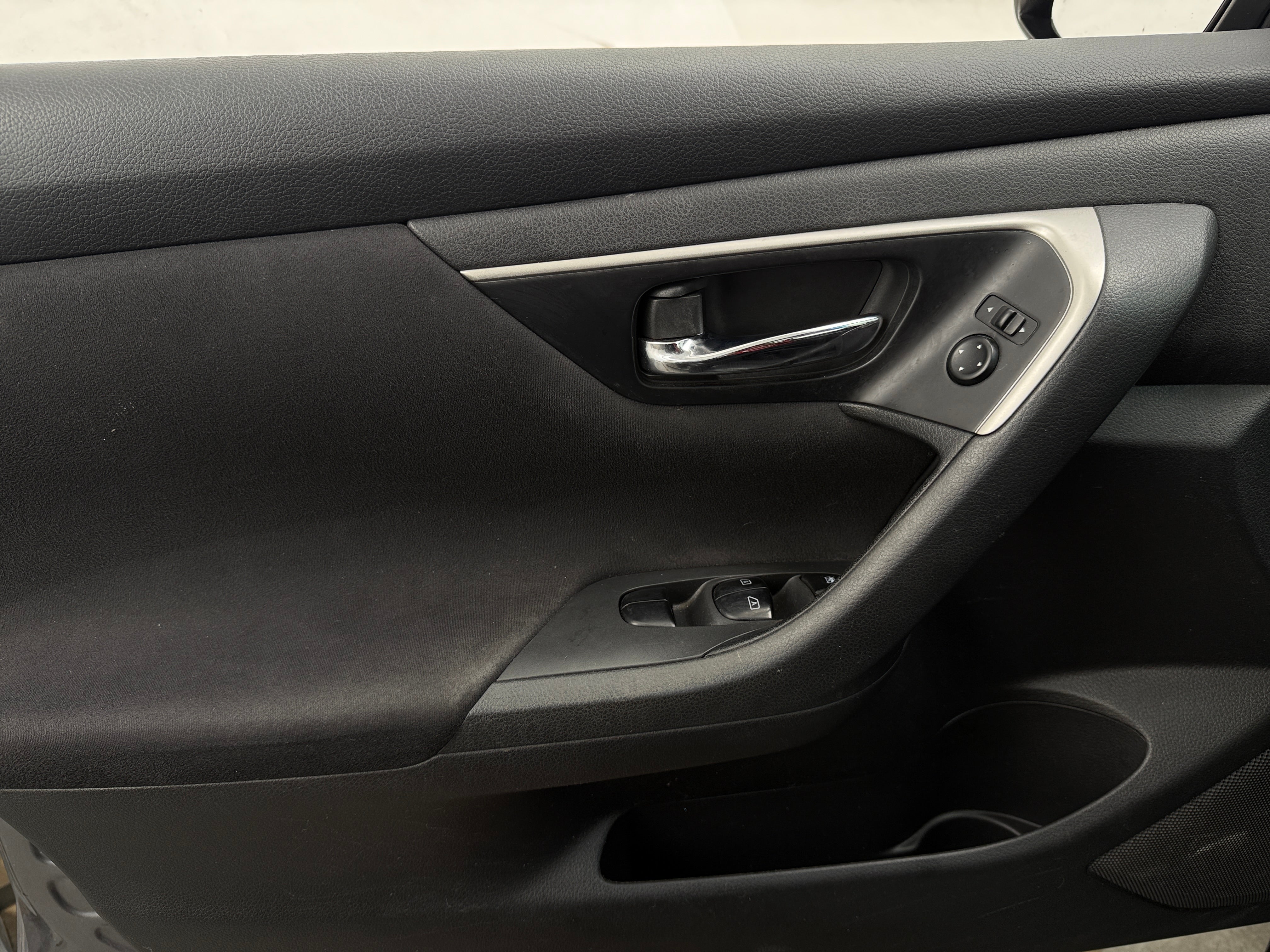 Used 2015 Nissan Altima SV with VIN 1N4AL3AP7FC118827 for sale in South Chesterfield, VA