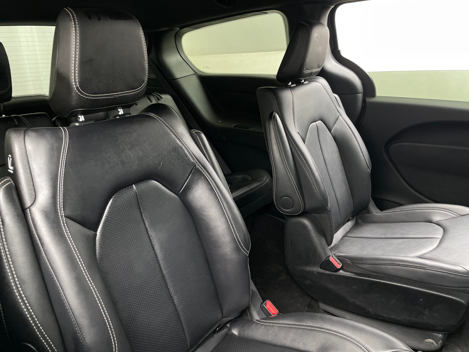 Thumbnail: 2025 Chrysler Pacifica - 5