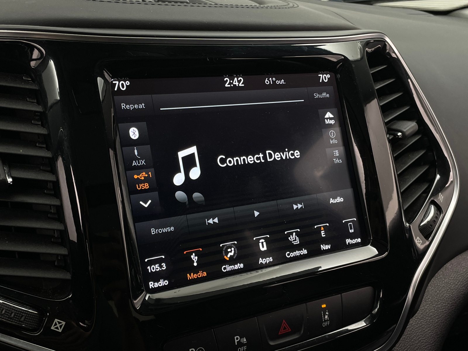 Thumbnail: 2019 Jeep Cherokee - 3