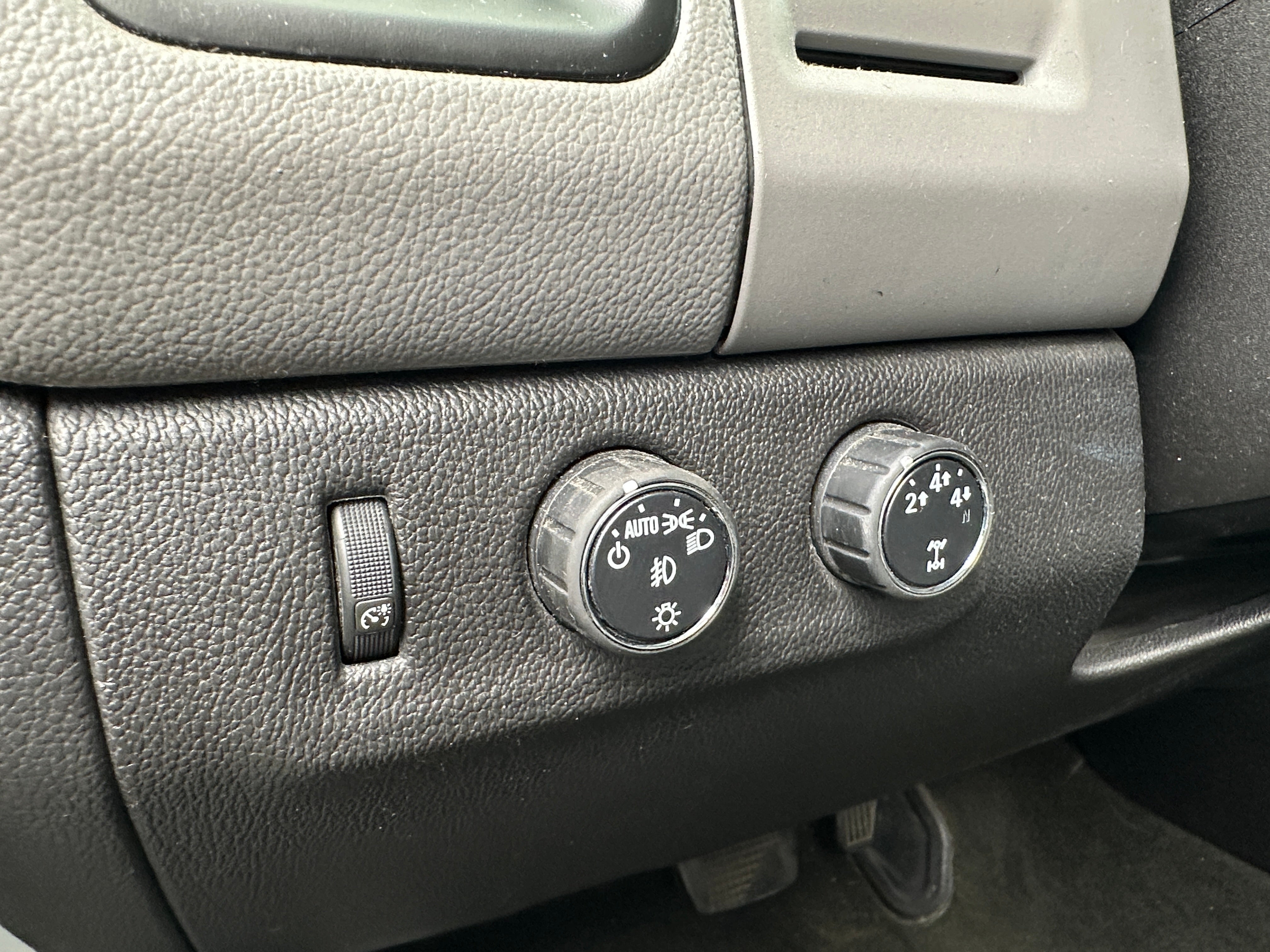 2016 Chevrolet Colorado LT - Photo 3