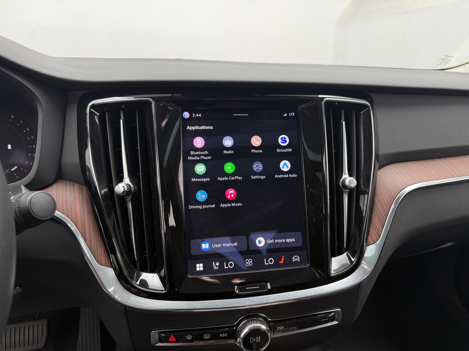 Thumbnail: 2023 Volvo S60 - 3