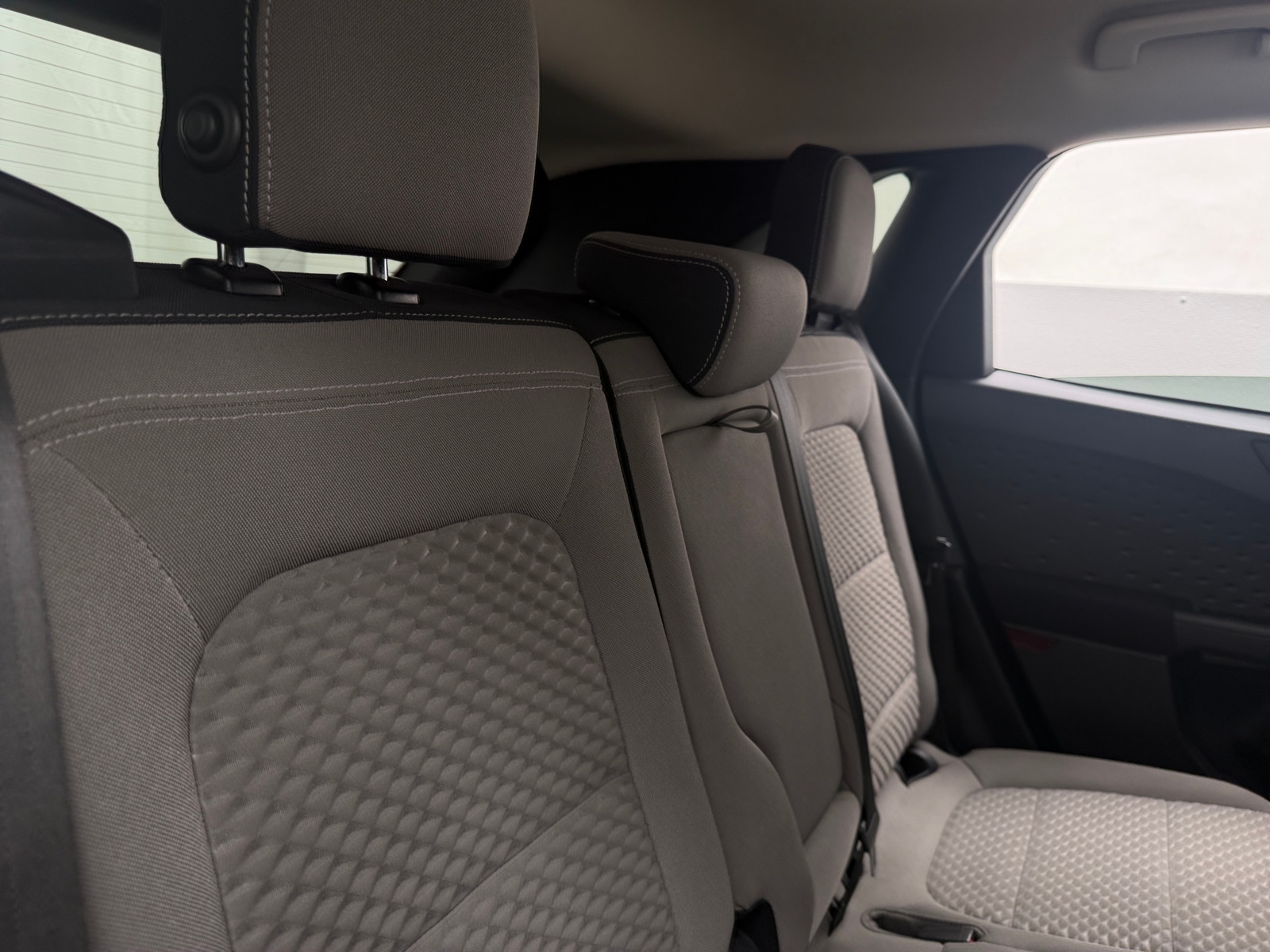 Thumbnail: 2020 Ford Escape - 6