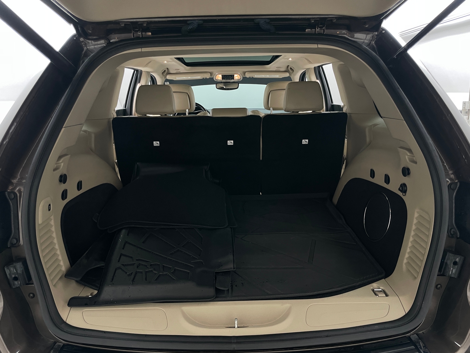 Thumbnail: 2020 Jeep Grand Cherokee - 6